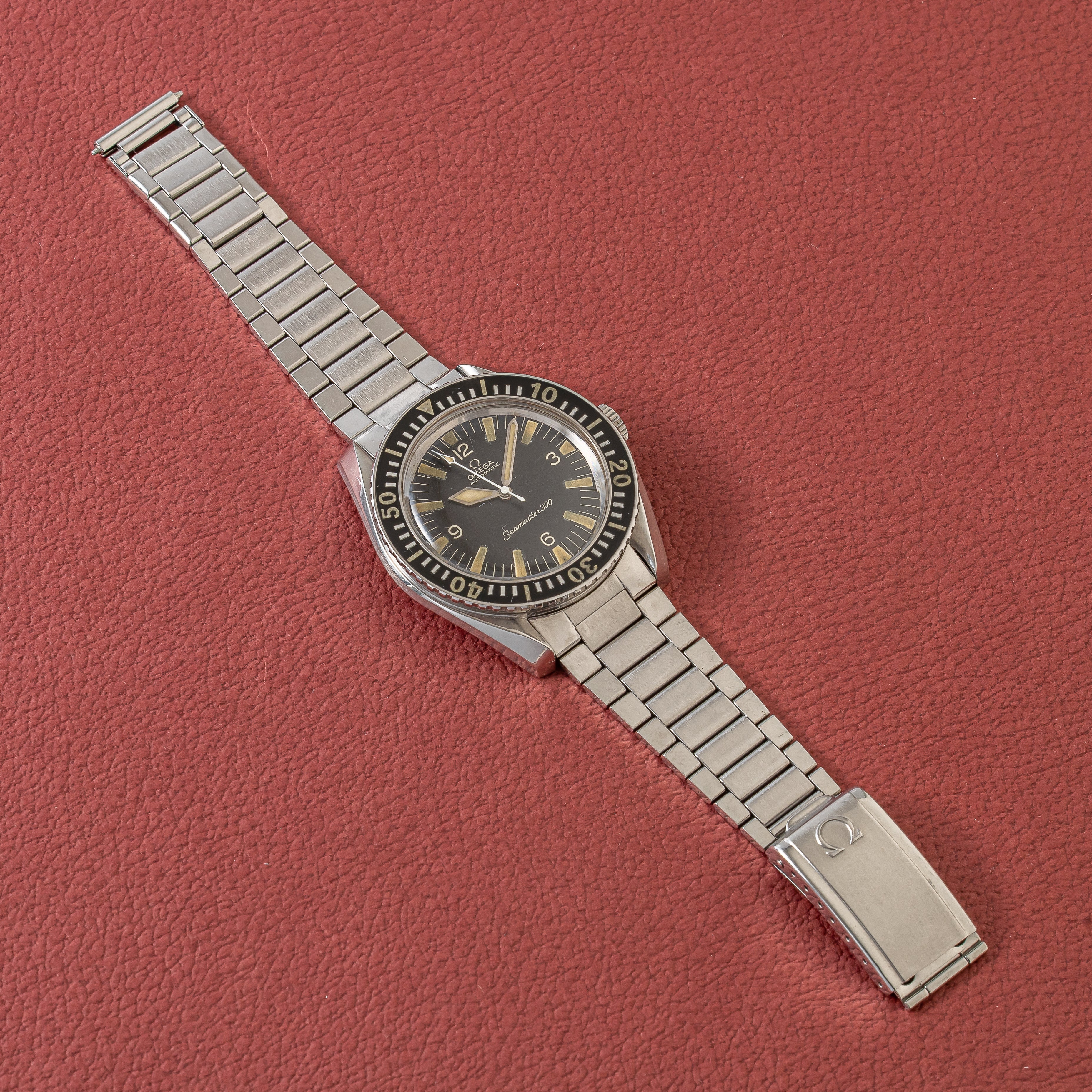 オメガ シーマスター300 サードモデル ノンデイト 1967年製 Ref.165.024 キャタピラブレス