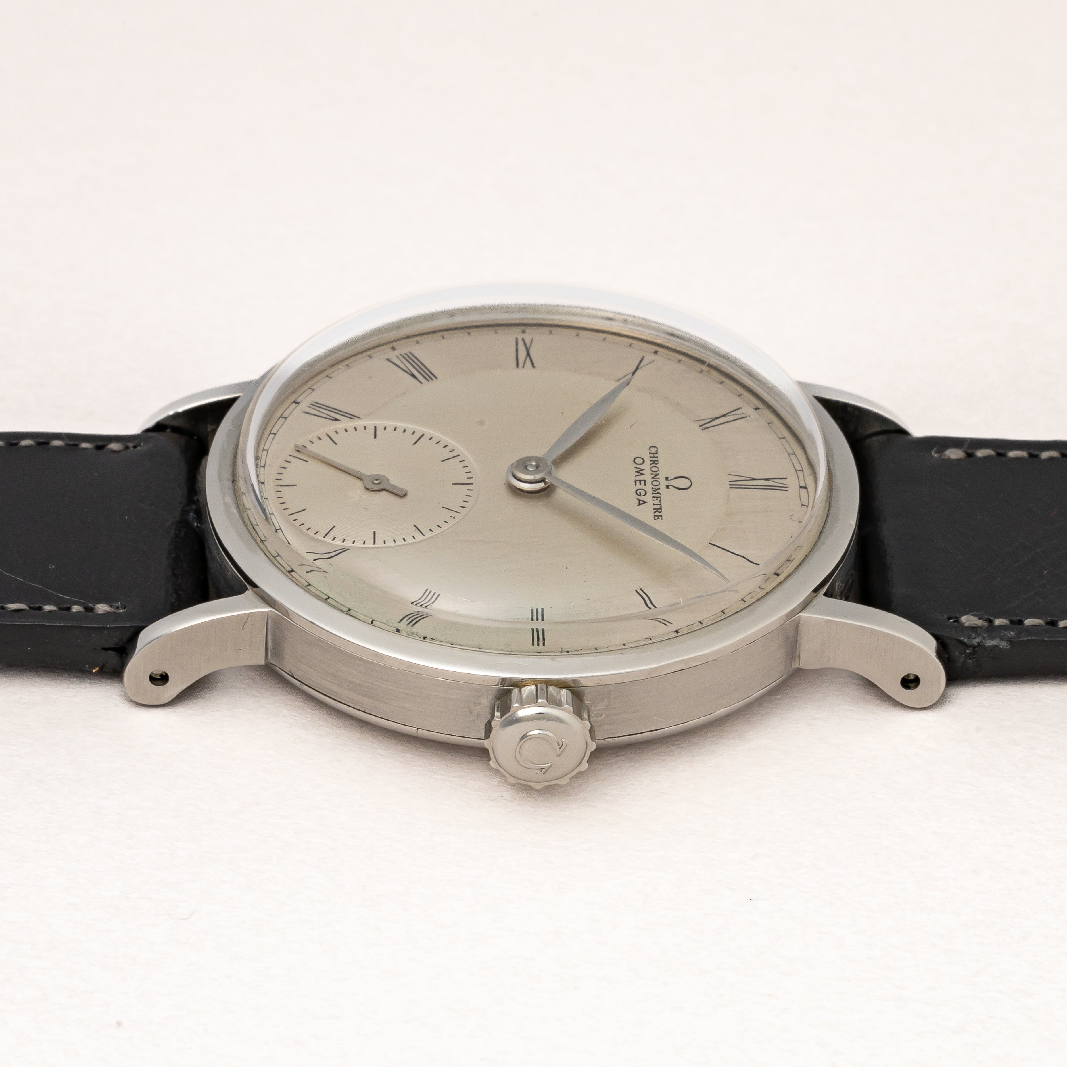 オメガ 30mmキャリバー クロノメーター 1944~46年製 Ref.2364-3 Cal.30T2RG 純正尾錠付き