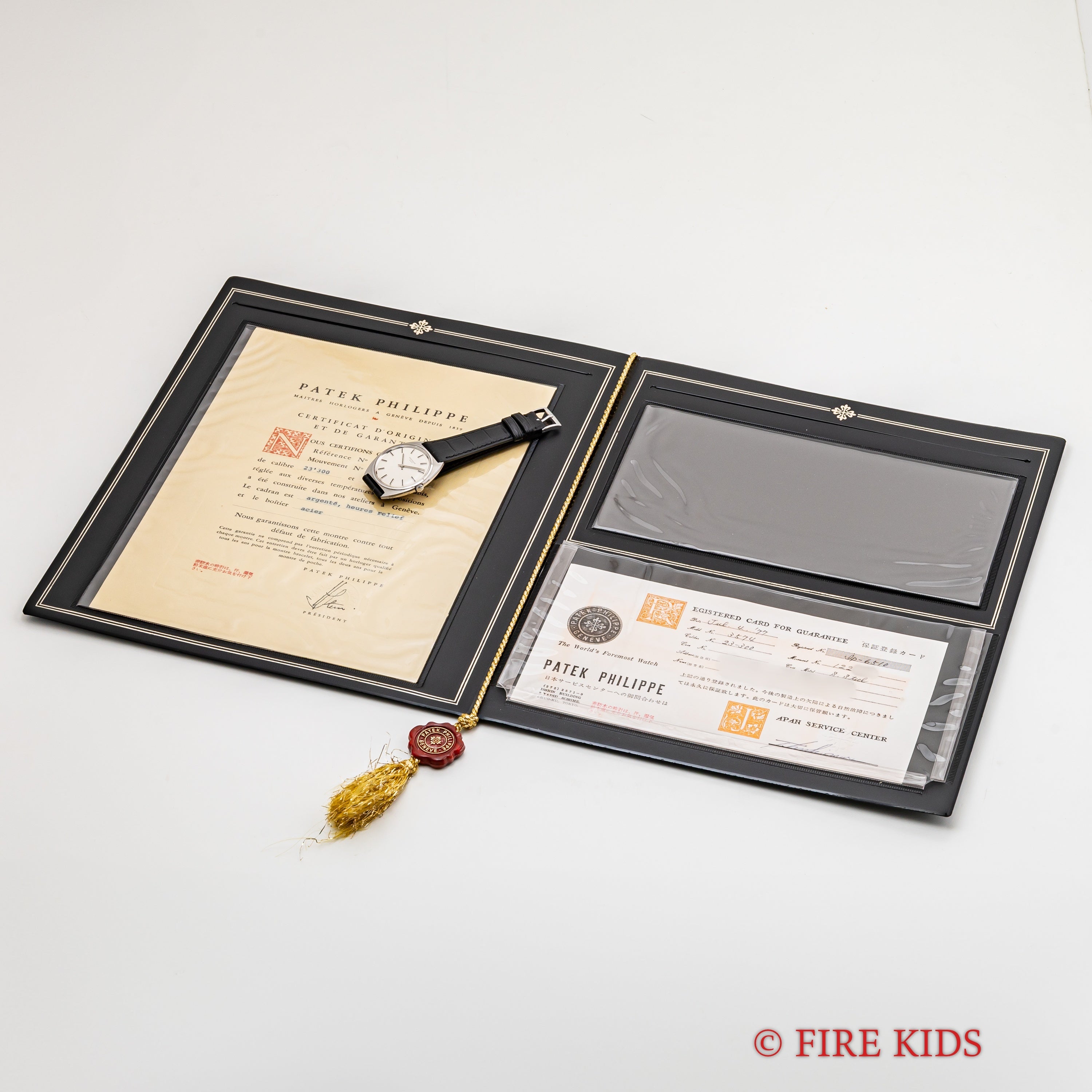 パテックフィリップ カラトラバ Ref.3574 ステンレスケース Cal.23-300PM ギャランティー、77年記載保証登録カード付き シグマダイヤル