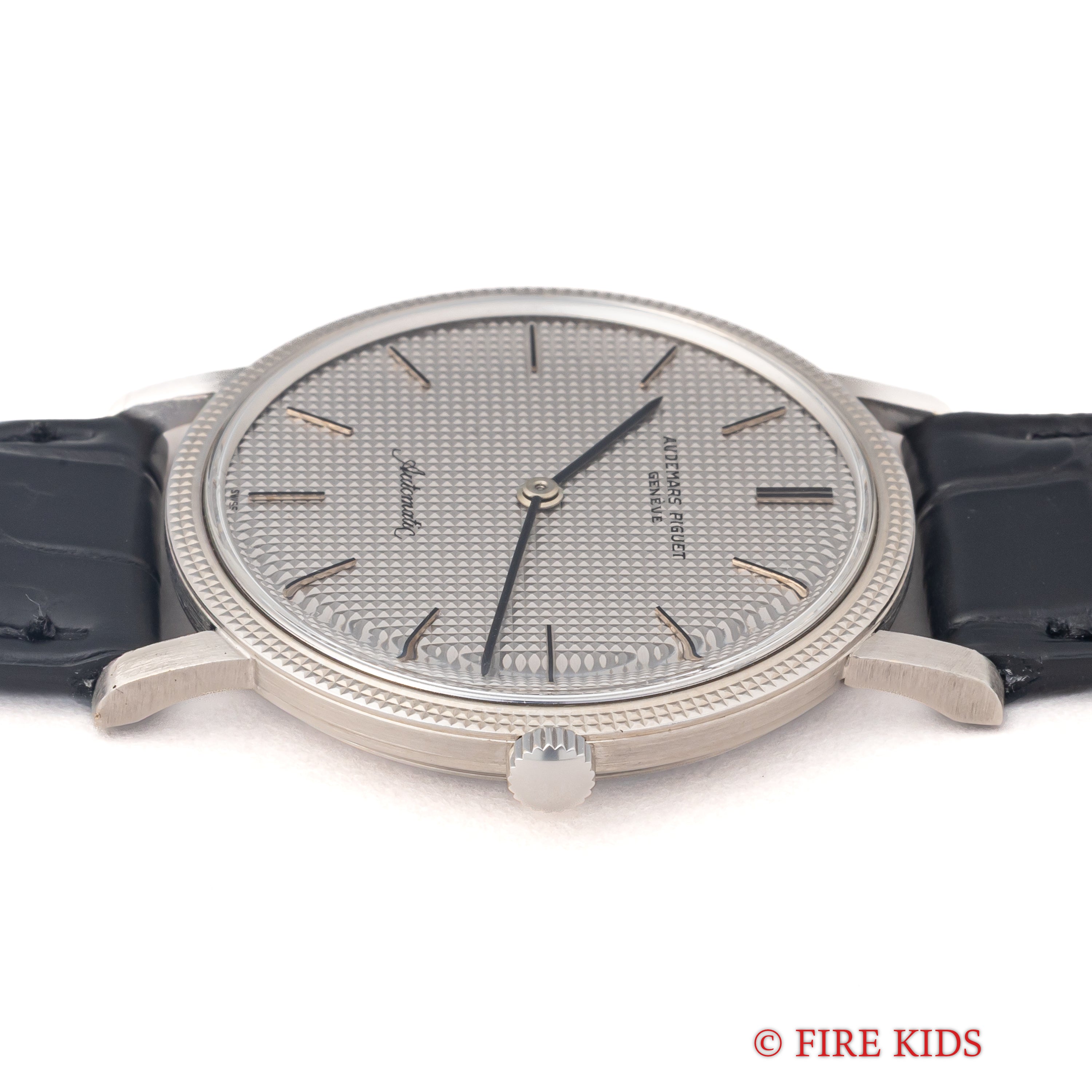 オーデマ・ピゲ ホブネイル 18金無垢ホワイトゴールド 1970年代製 自動巻 Cal.K2120 純正18KWG尾錠