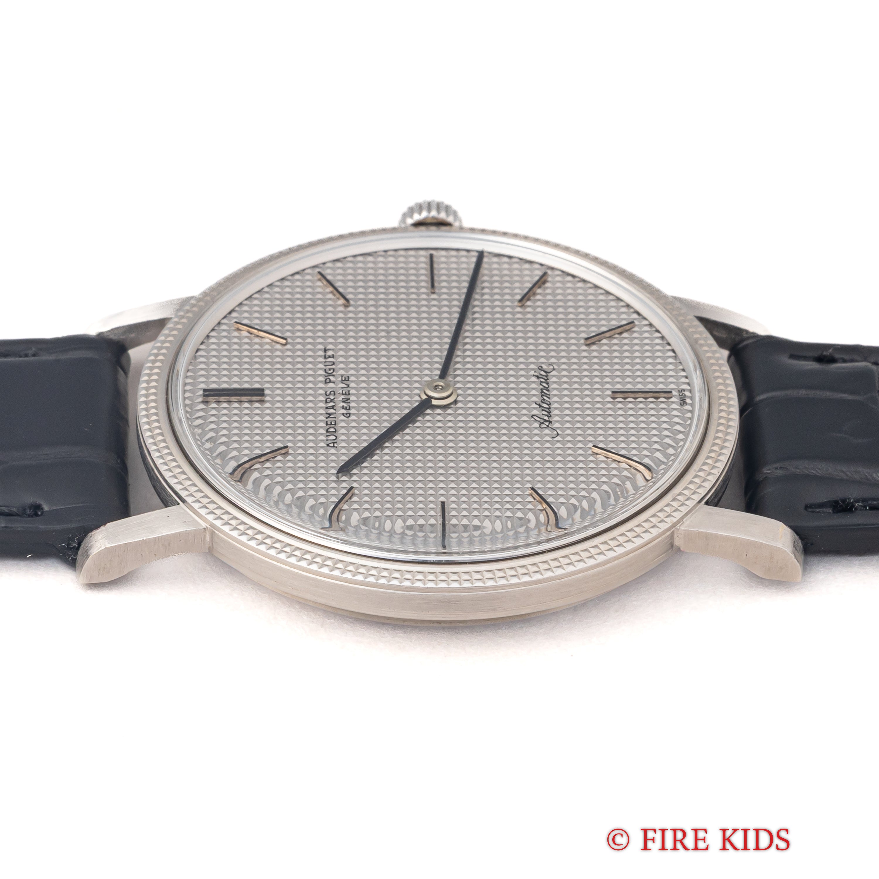 オーデマ・ピゲ ホブネイル 18金無垢ホワイトゴールド 1970年代製 自動巻 Cal.K2120 純正18KWG尾錠