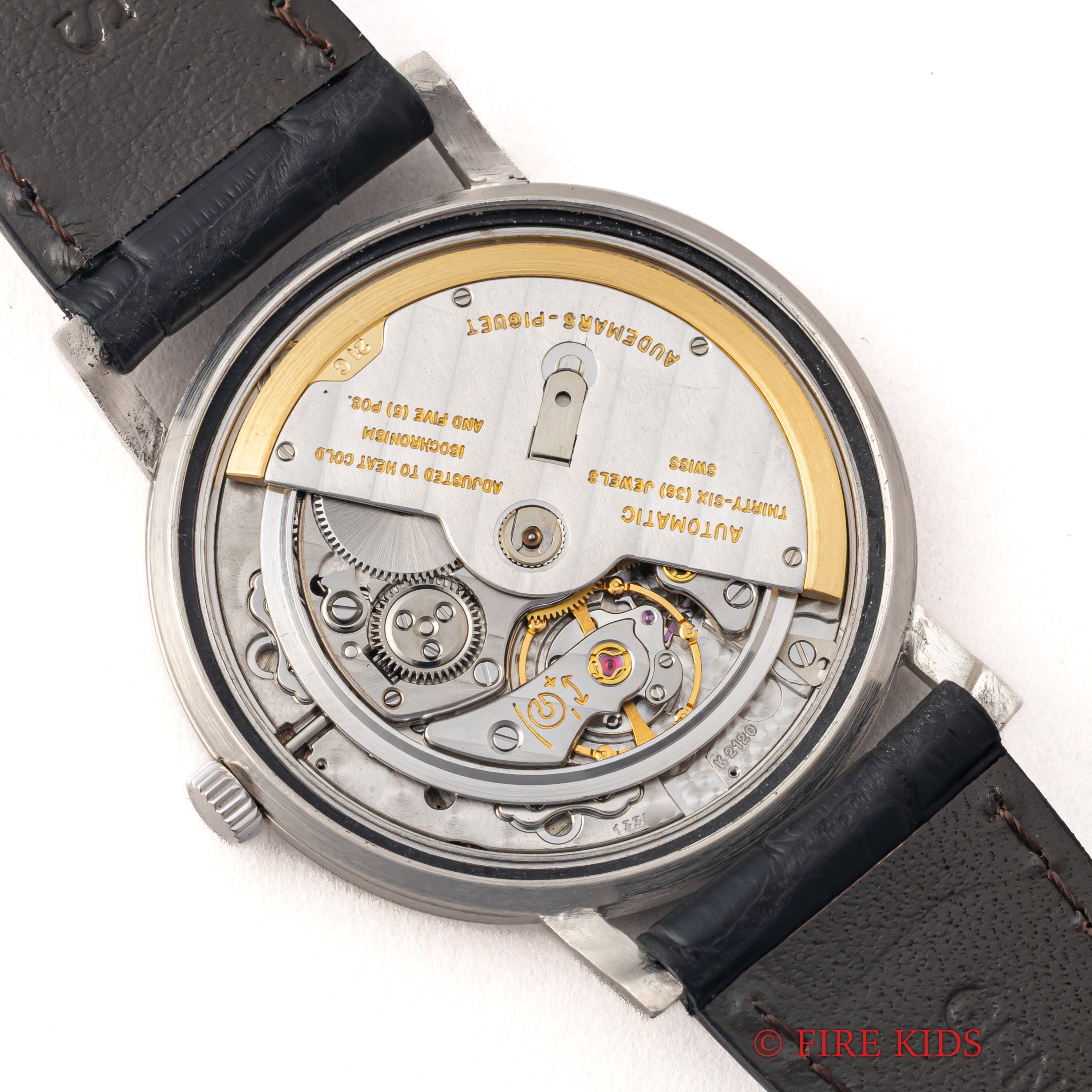 オーデマ・ピゲ ホブネイル 18金無垢ホワイトゴールド 1970年代製 自動巻 Cal.K2120 純正18KWG尾錠