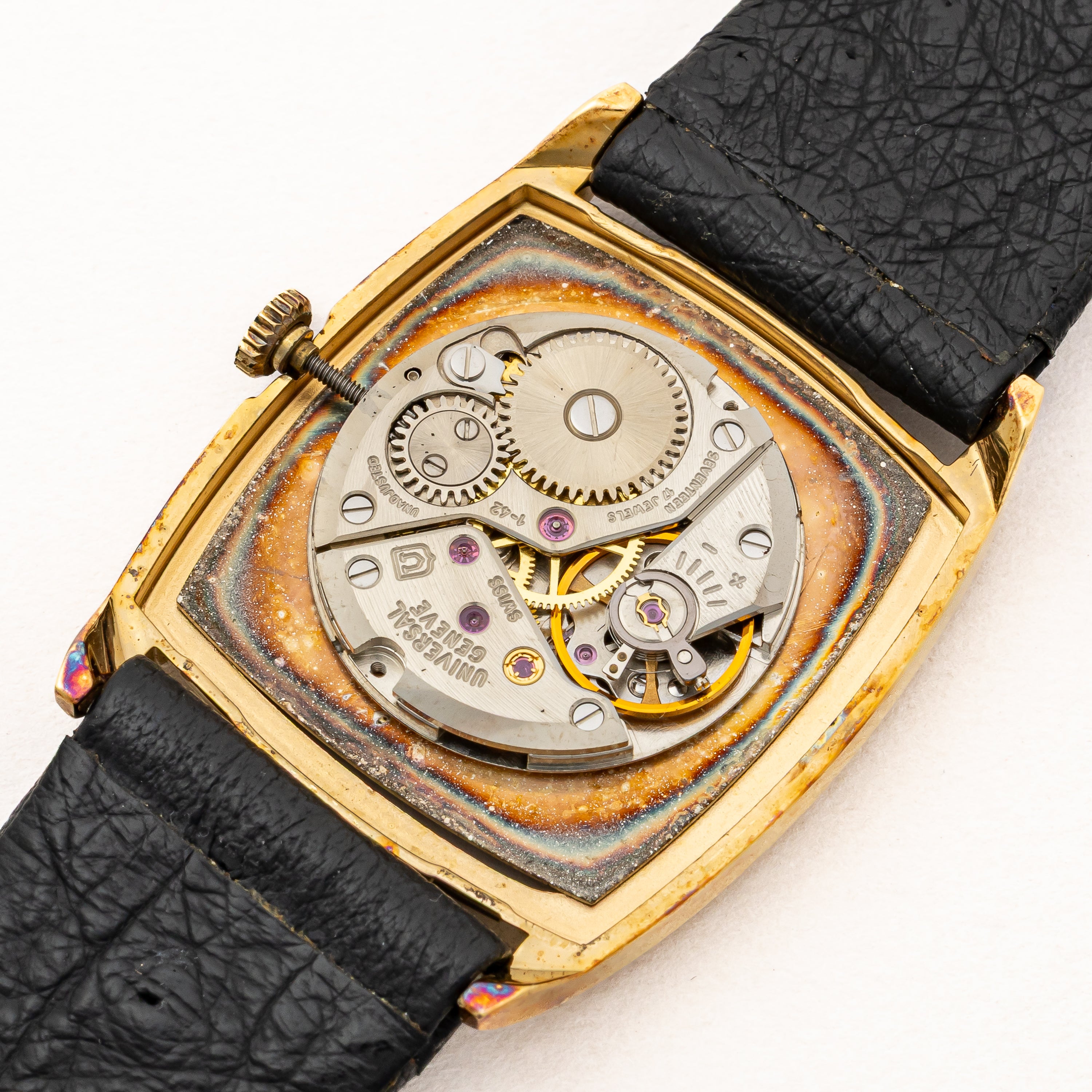 ユニバーサル・ジュネーブ ブラウンダイヤル 1970年代製 手巻き タグ付き 未使用品 純正革ベルト、純正尾錠、箱付き