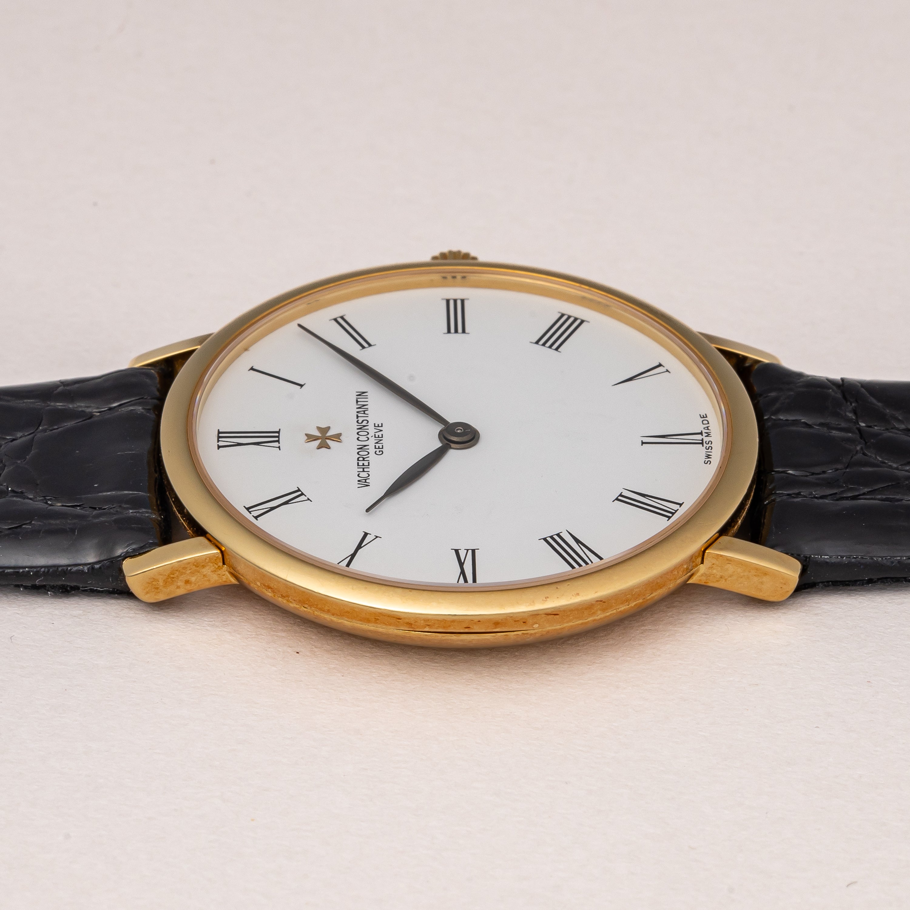 ヴァシュロン・コンスタンタン ラウンドケース 1990年代製 Ref.31039 18金イエローゴールド エッセンシャル ローマンダイヤル 箱、ギャラ付き