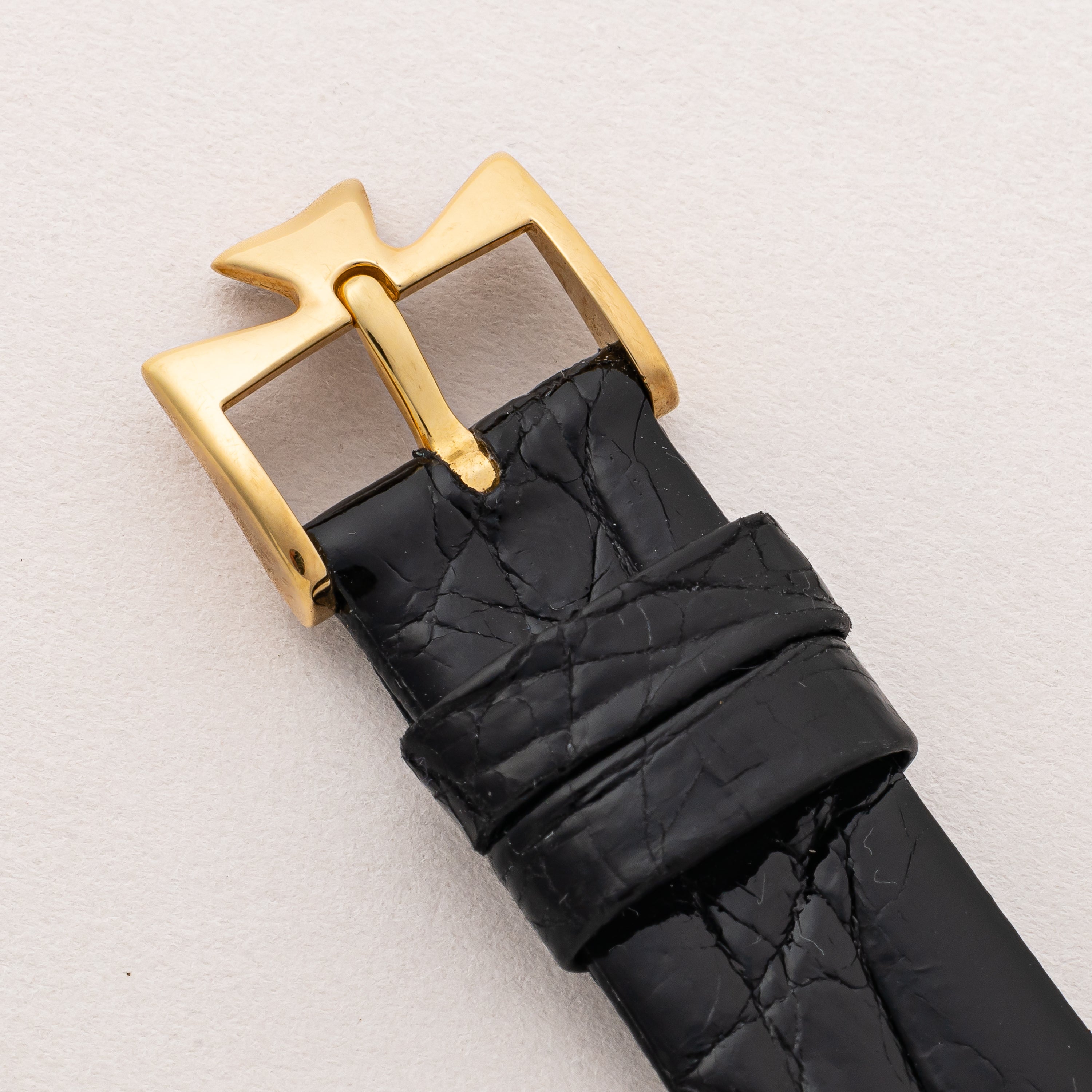 ヴァシュロン・コンスタンタン ラウンドケース 1990年代製 Ref.31039 18金イエローゴールド エッセンシャル ローマンダイヤル 箱、ギャラ付き