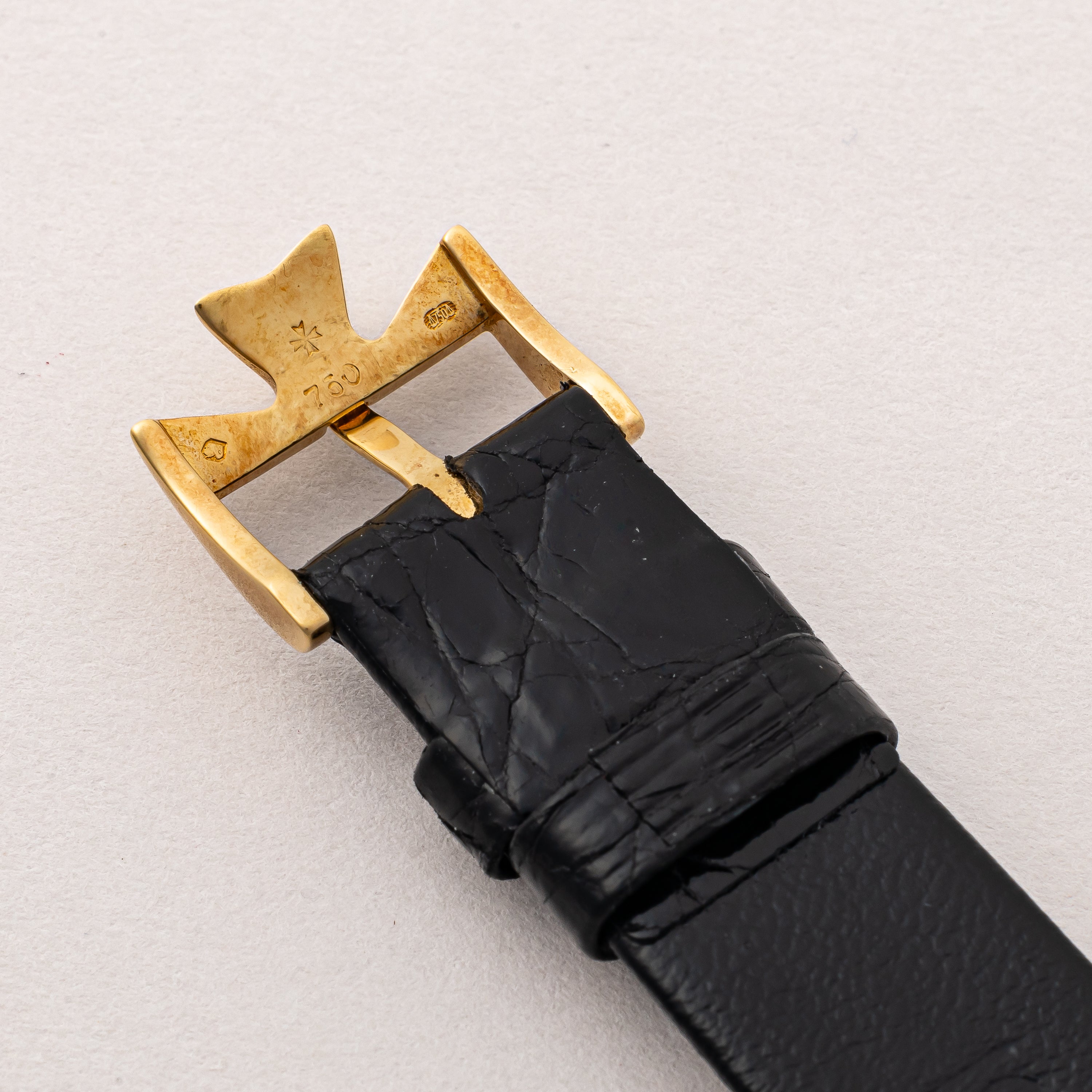 ヴァシュロン・コンスタンタン ラウンドケース 1990年代製 Ref.31039 18金イエローゴールド エッセンシャル ローマンダイヤル 箱、ギャラ付き