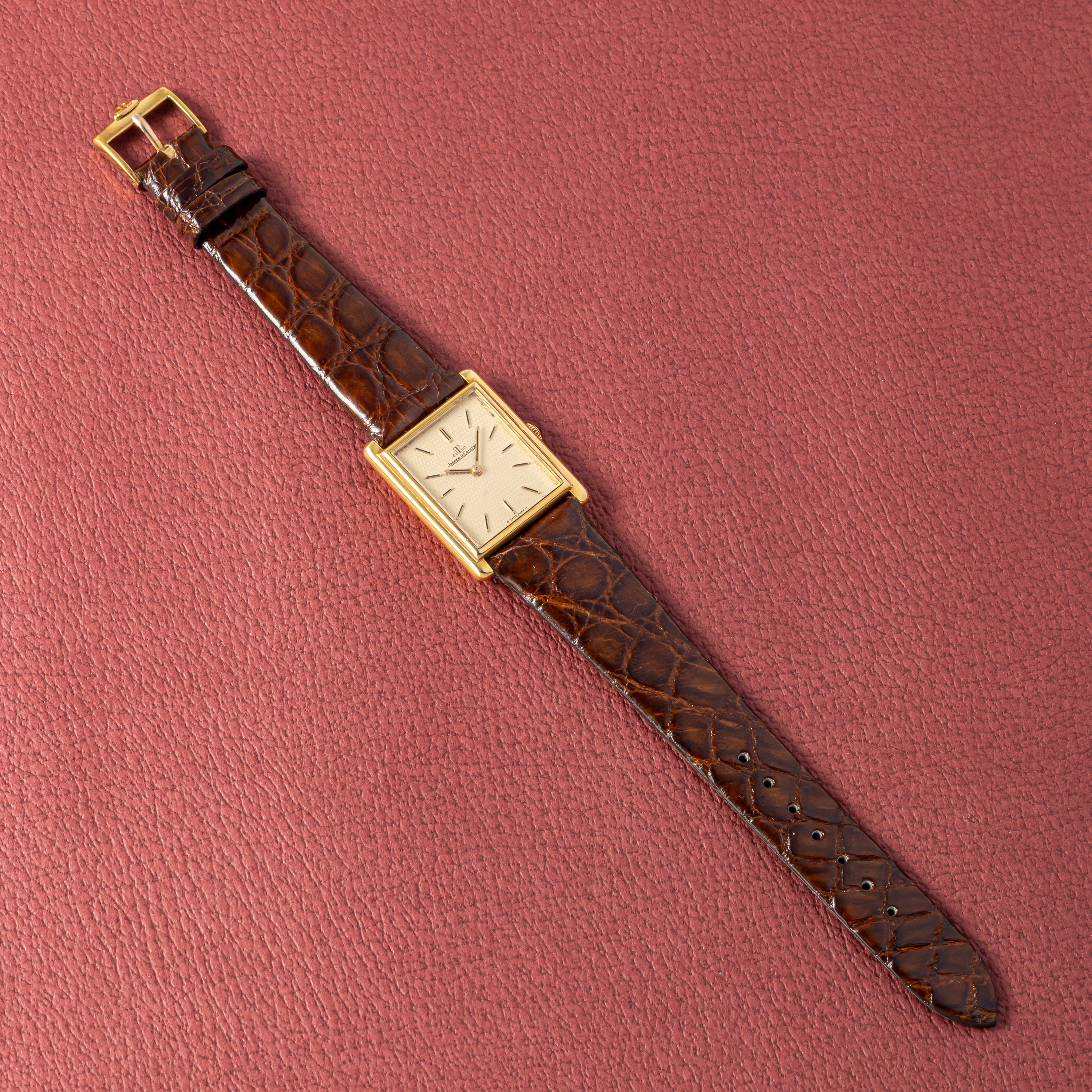 ジャガールクルト タンク 手巻き 18金無垢 1970年代製 Ref.6029 Cal.841 箱付き