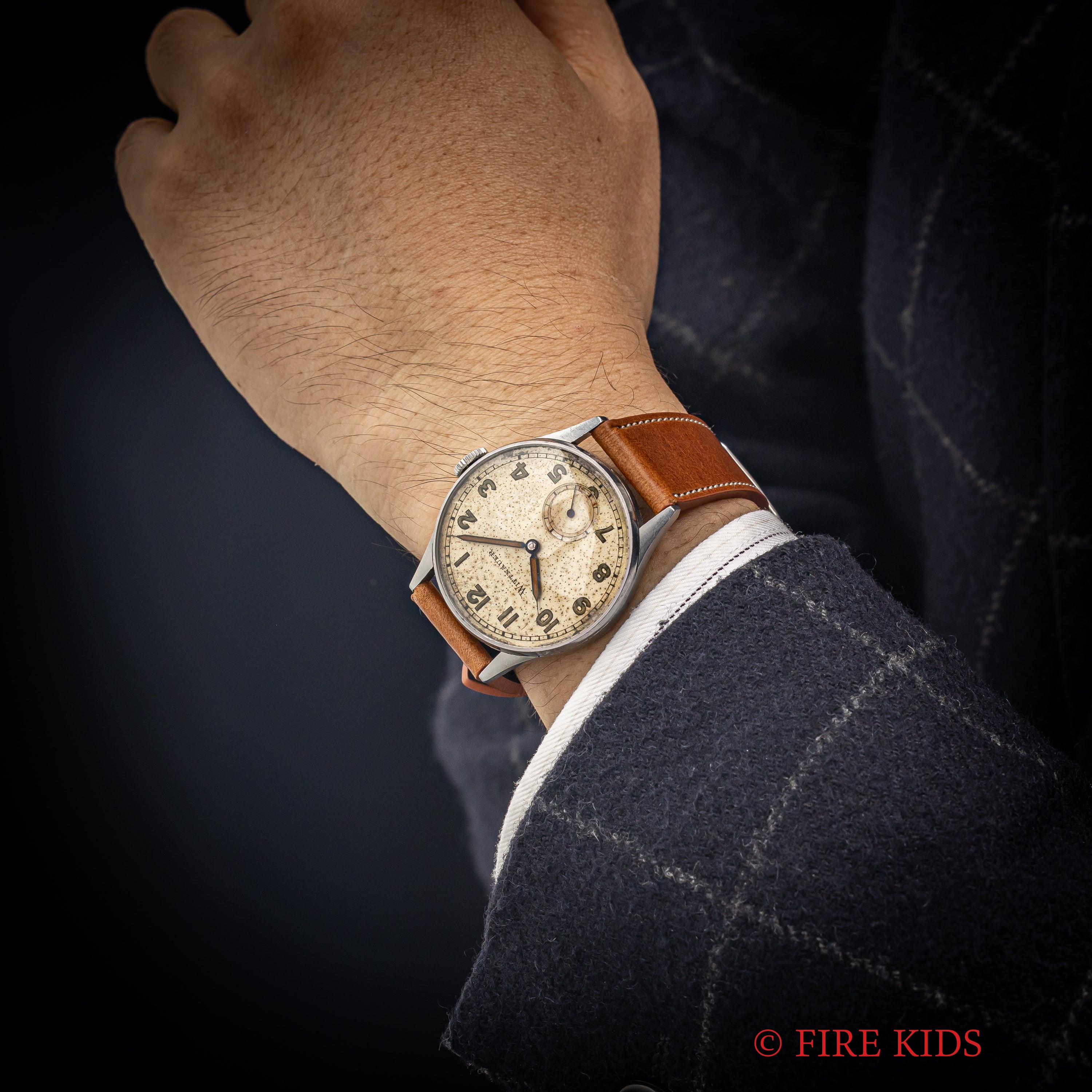 ウィットナー 34.5mm全アラビアラウンドケース 1940年代製 スモールセコンド 手巻き Cal.853