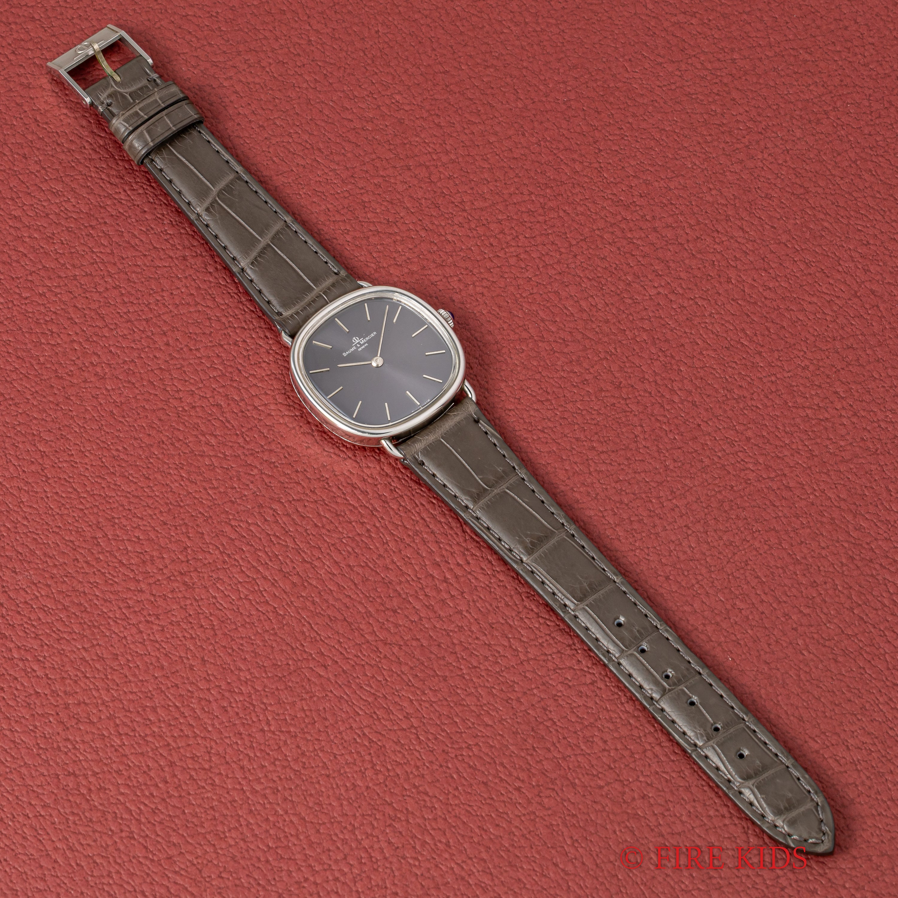 ボーム&メルシエ 1980年代製 グレーダイヤル 手巻き スクエアケース Ref.1718 cal.BM17001 純正尾錠