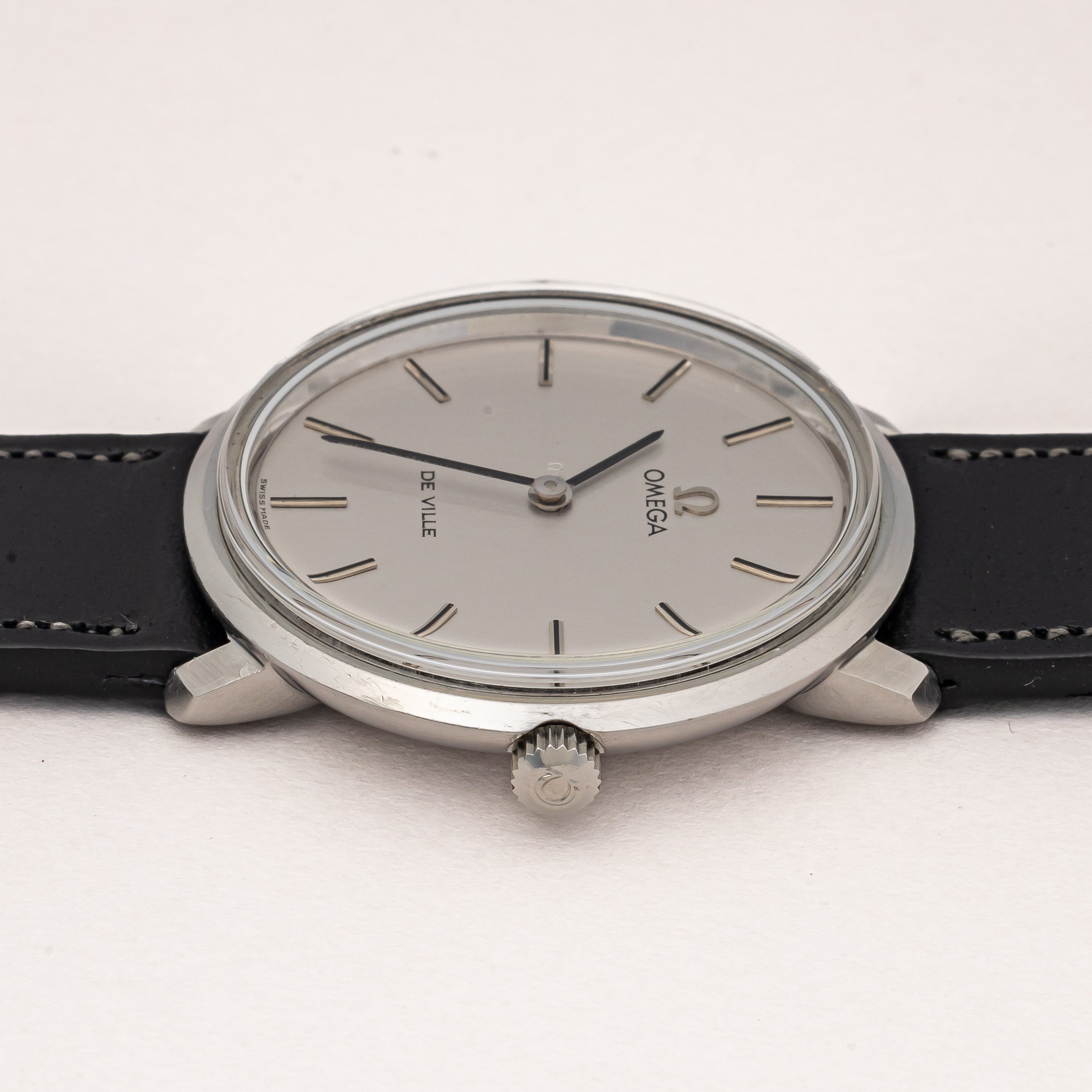 オメガ デ・ヴィル ラウンドケース 1970年代製 ワンピースケース シルバーダイヤル