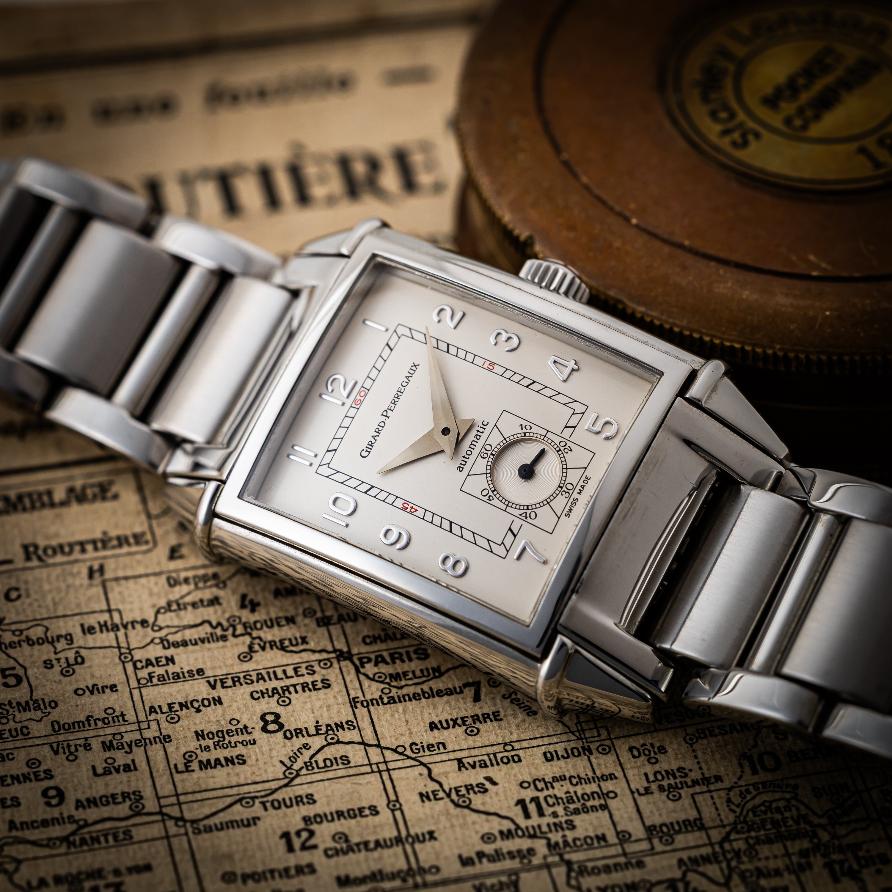 ジラール・ペルゴ ヴィンテージ1945 角型自動巻き 1990年代製 純正ステンレスブレス 箱付き