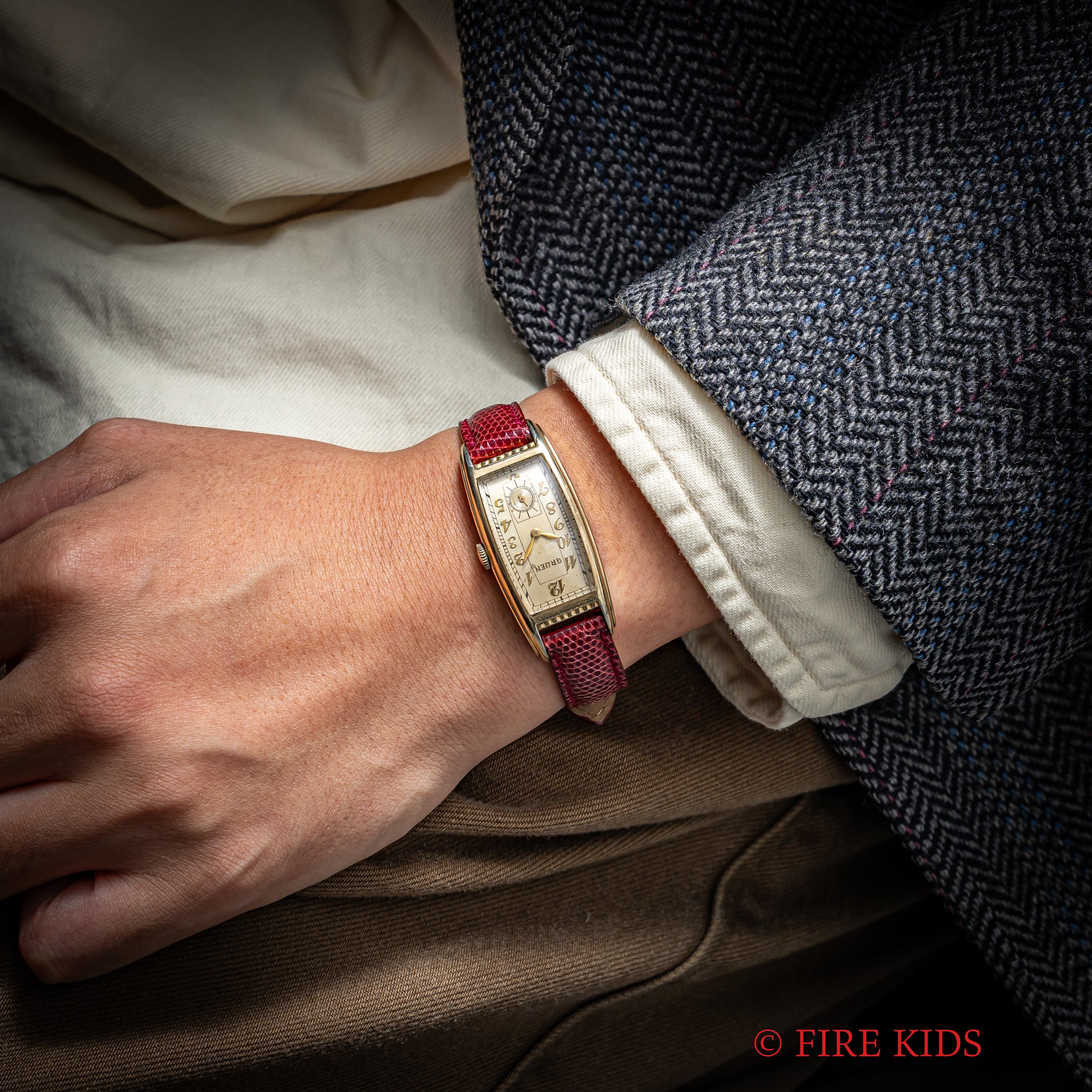 グリュエン 10KGFトノーケース 1930年代製 手巻 Cal.500 ブレゲ数字 USケース