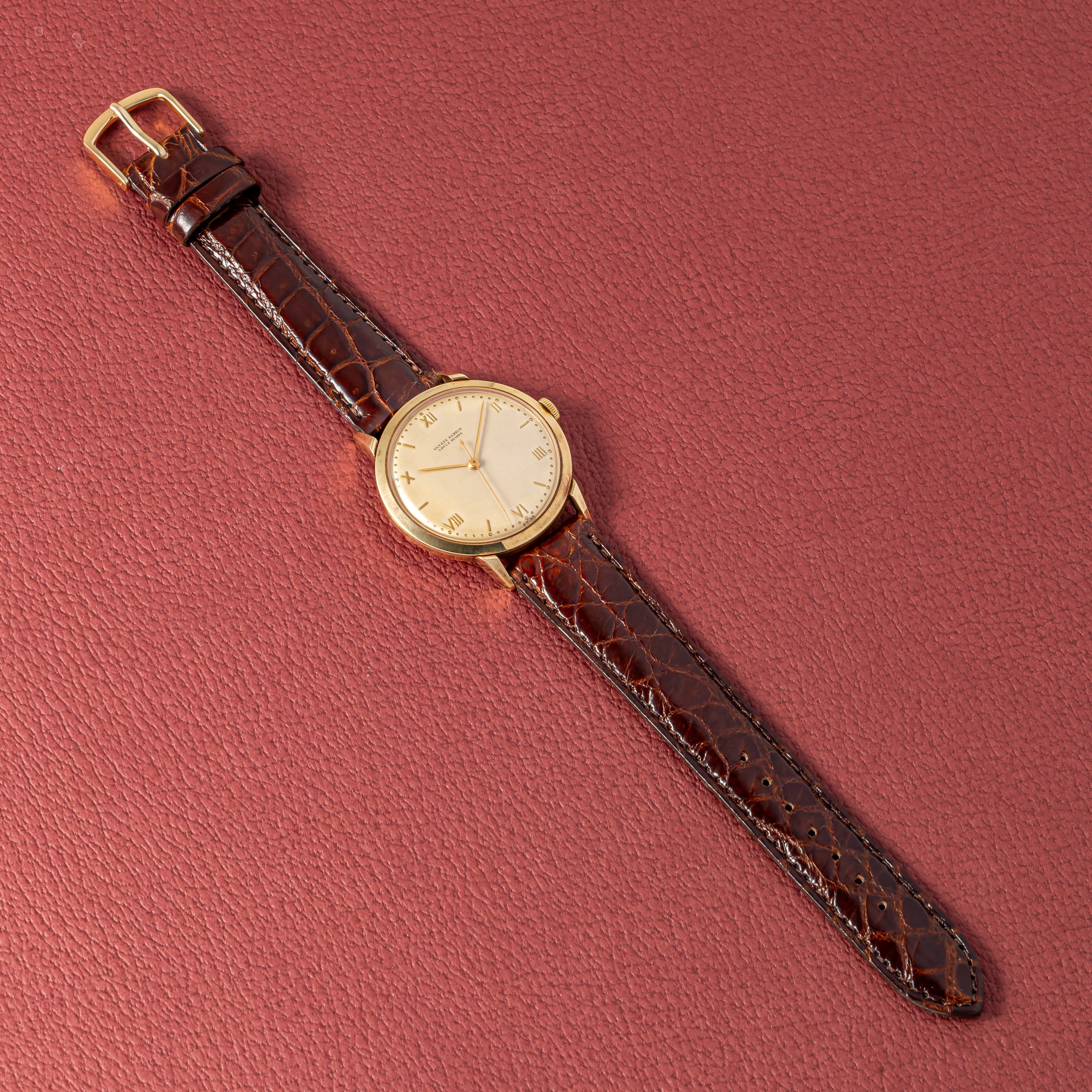 ユリスナルダン 14金無垢イエローゴールドラウンドケース 1950年代製 手巻 出車式センターセコンド