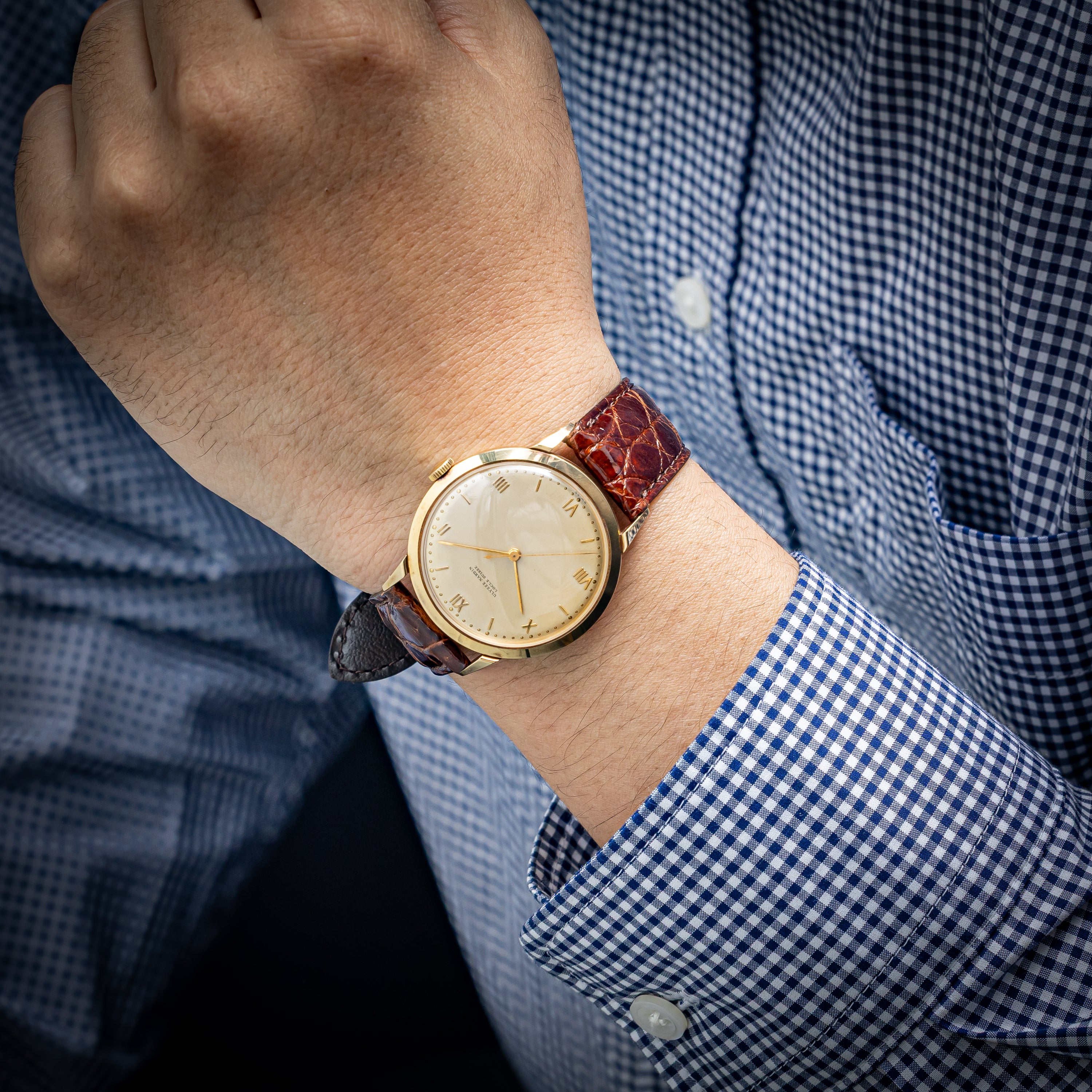 ユリスナルダン 14金無垢イエローゴールドラウンドケース 1950年代製 手巻 出車式センターセコンド