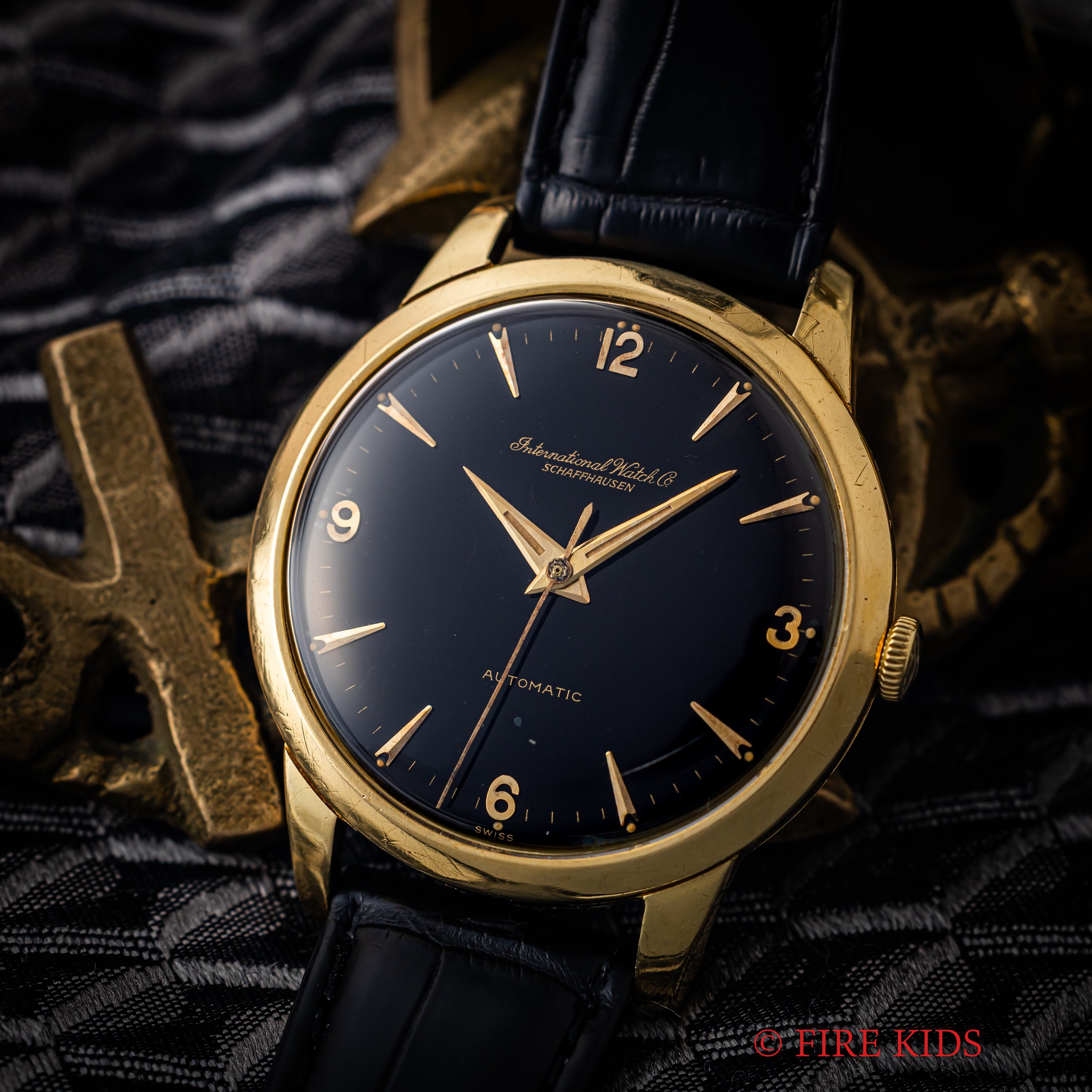 IWC 18金無垢ラウンドケース 1954年製 ブラックミラーダイヤル ペラトン式自動巻Cal.852