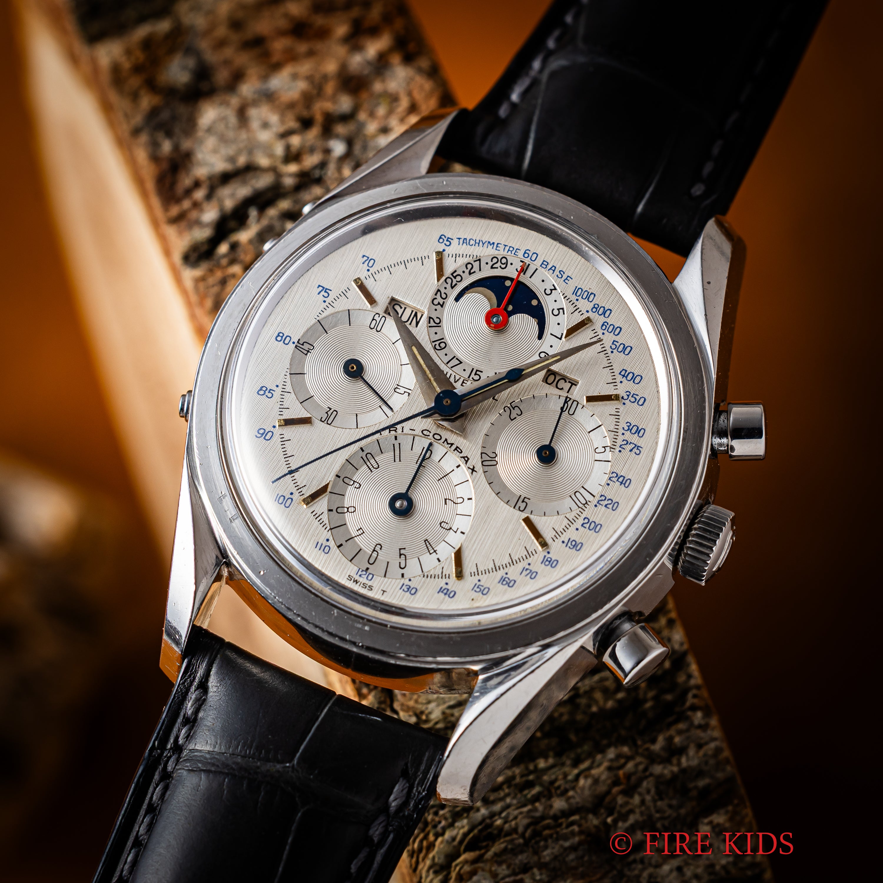 ユニバーサル・ジュネーブ トリコンパックス 1960年代製 Ref.222100-2 手巻き Cal.281 トリプルカレンダームーンフェイズクロノグラフ