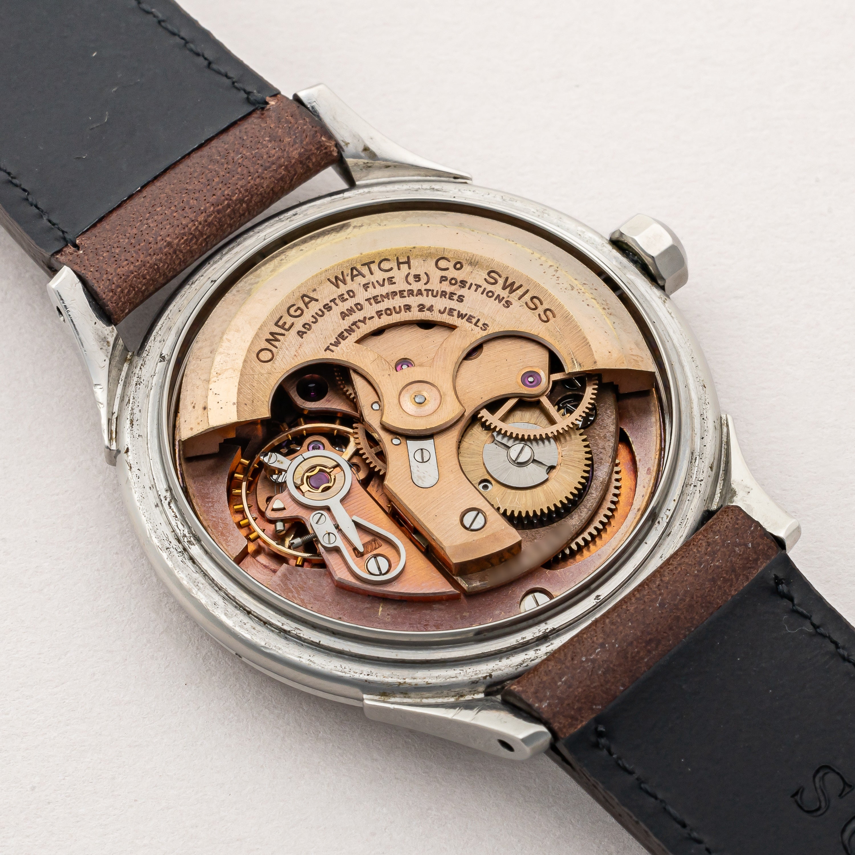オメガ コンステレーション 1956年~1957年製 Ref.2852 8 SC ギョーシェダイヤル  純正尾錠付き