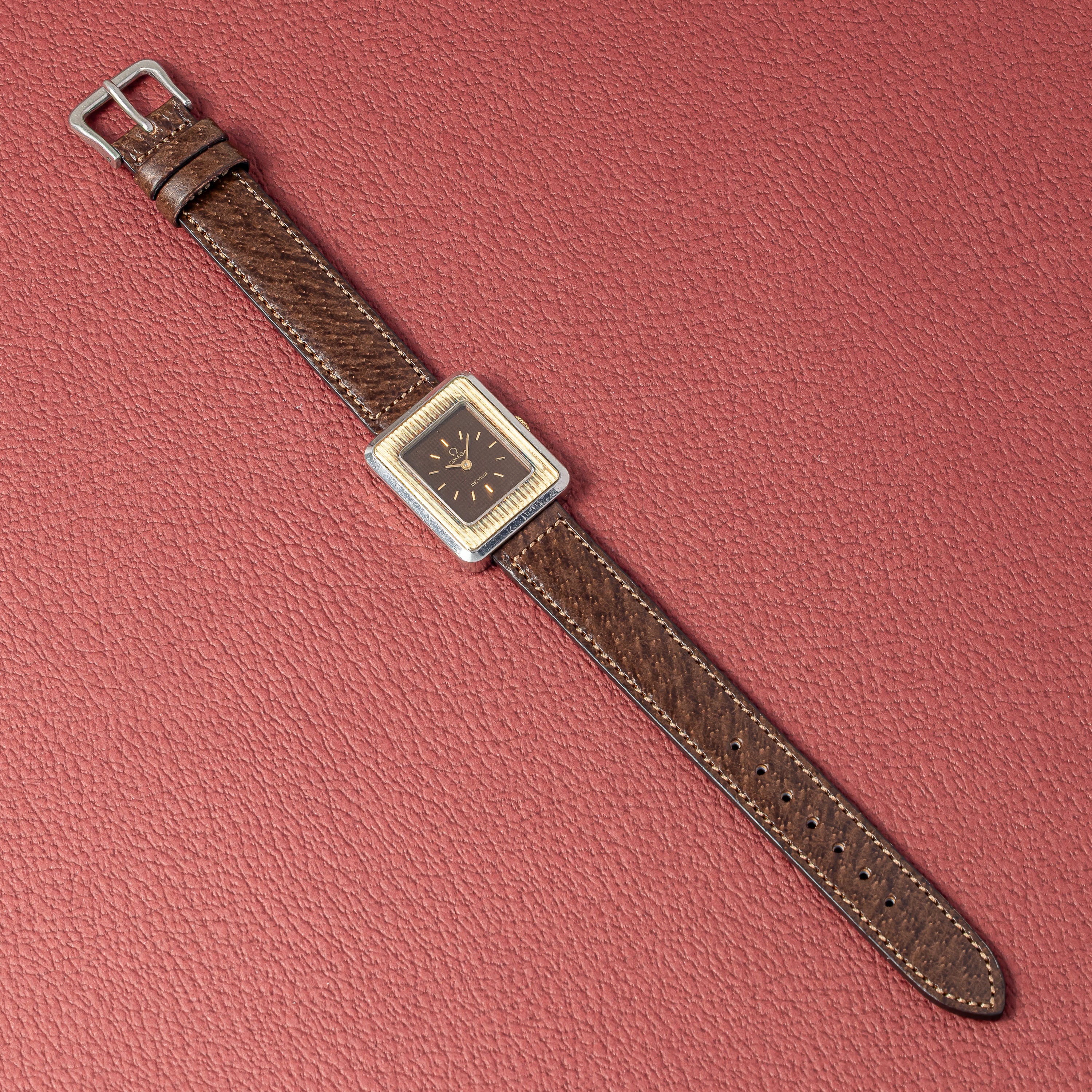 オメガ デ・ヴィル レディース レクタンギュラー コンビ 1978年製 ボルドーダイヤル