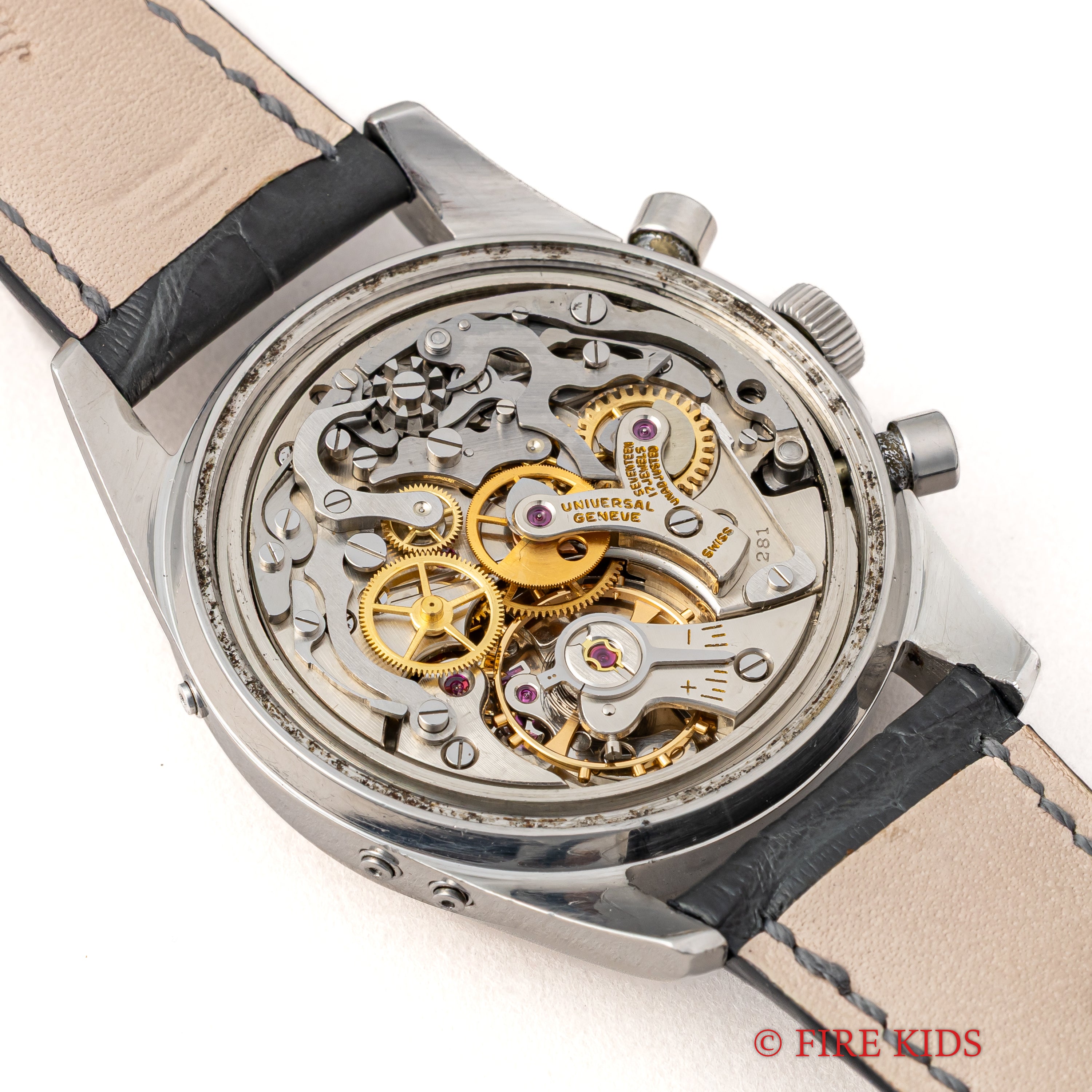 ユニバーサル・ジュネーブ トリコンパックス 1960年代製 Ref.222100-2 手巻き Cal.281 トリプルカレンダームーンフェイズクロノグラフ