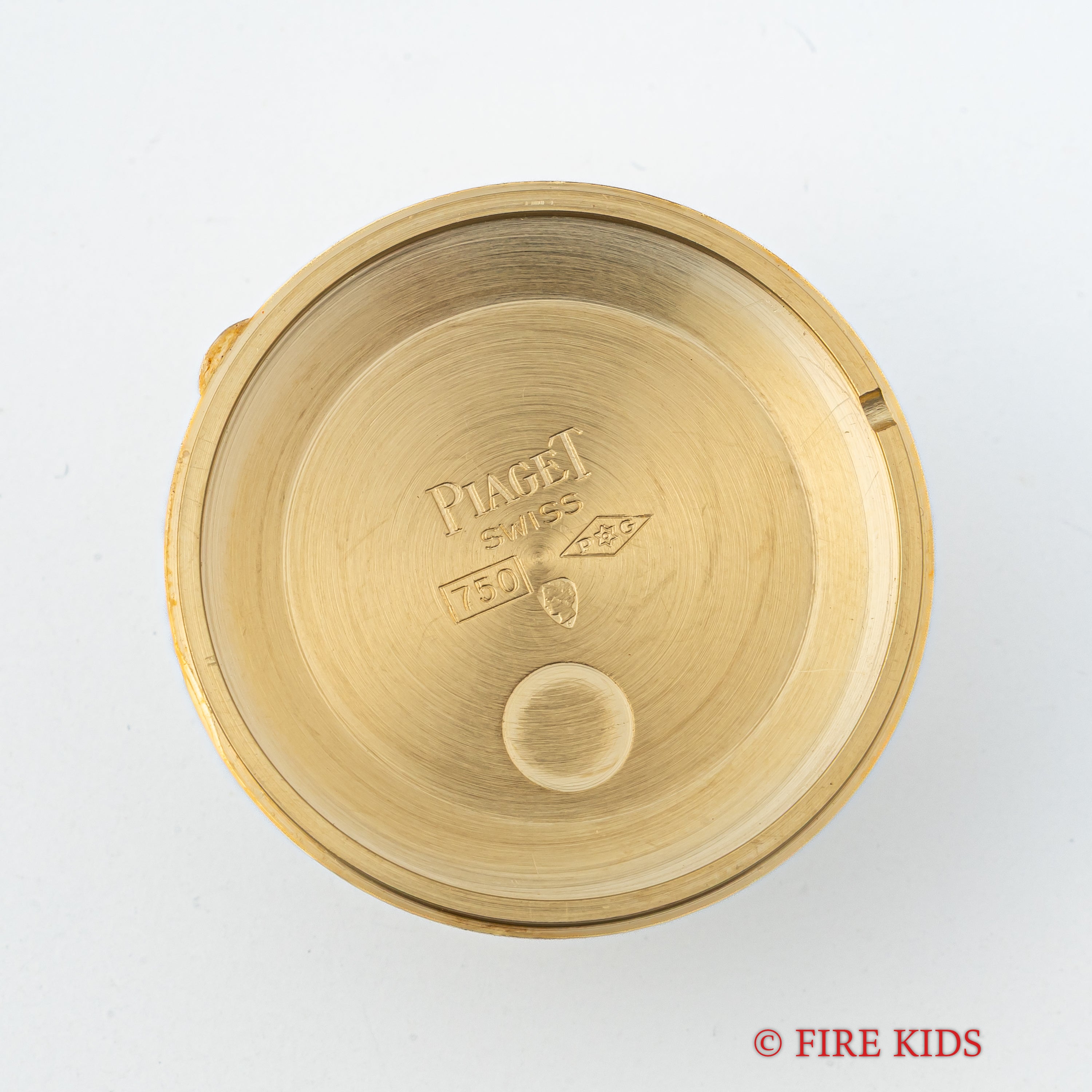 ピアジェ 18金無垢ウルトラシン 1980年代製 エングレイブドケース 手巻 Cal.9P2 純正金無垢尾錠