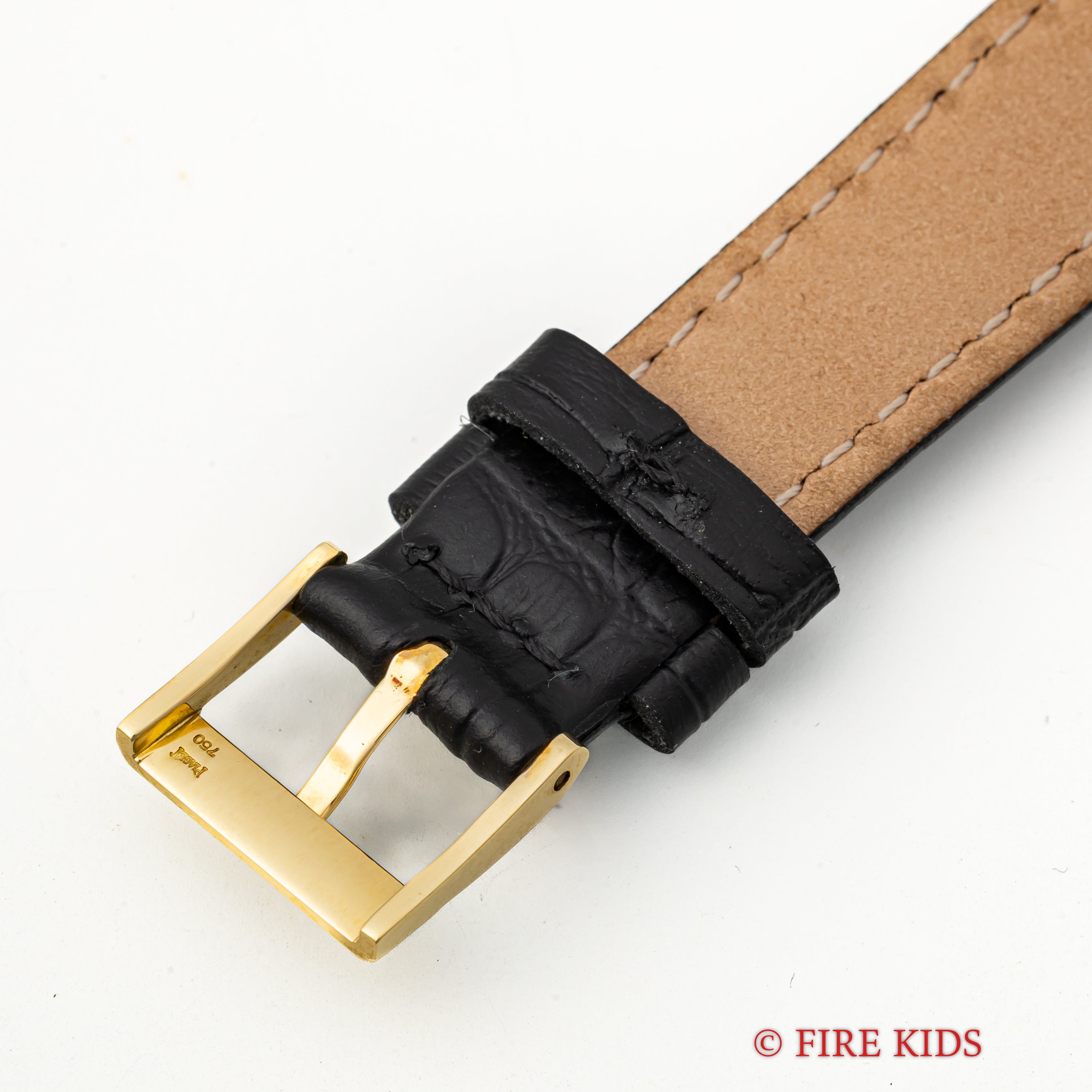 ピアジェ 18金無垢ウルトラシン 1980年代製 エングレイブドケース 手巻 Cal.9P2 純正金無垢尾錠