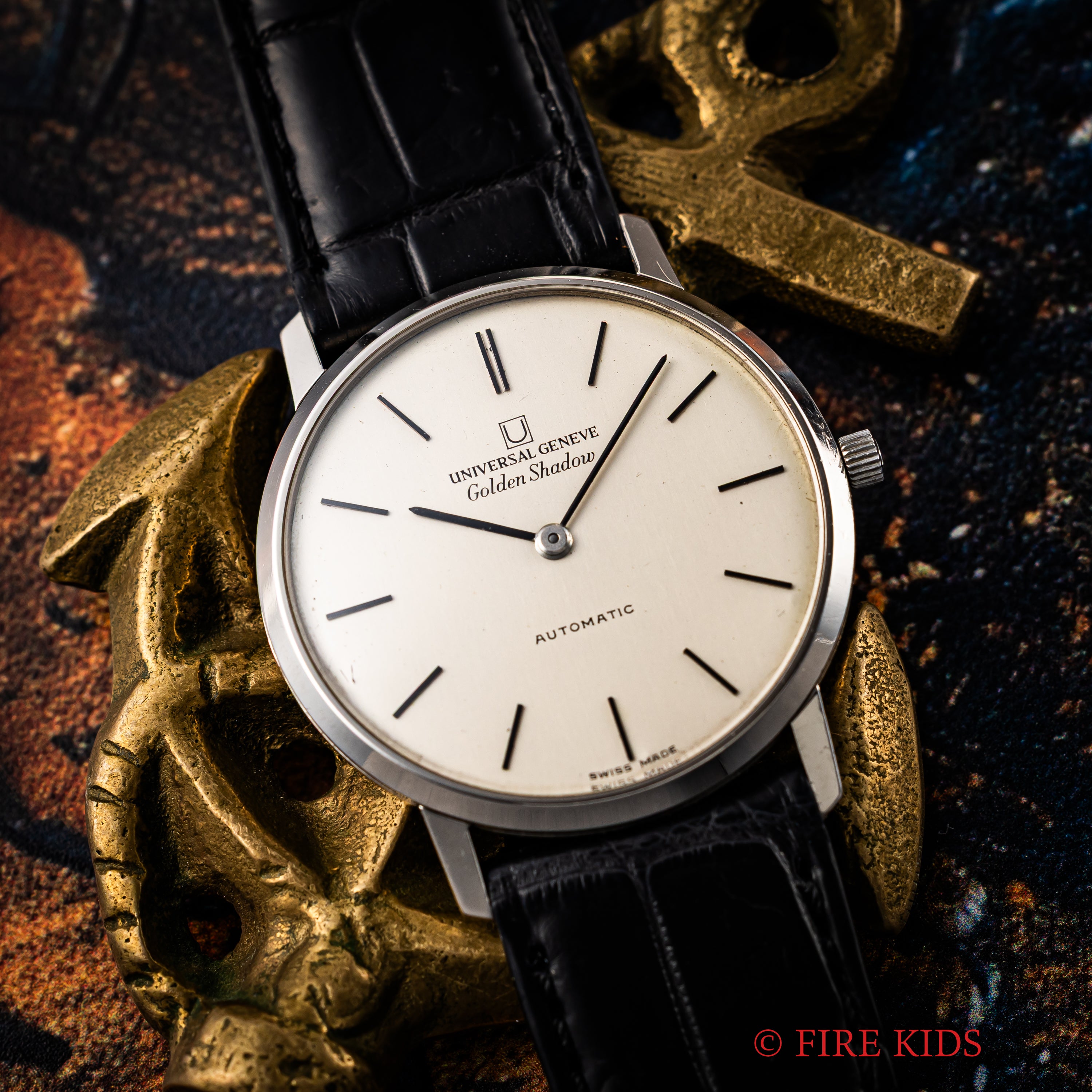 ユニバーサル ジュネーブ ゴールデンシャドウ 18金無垢 1967年製