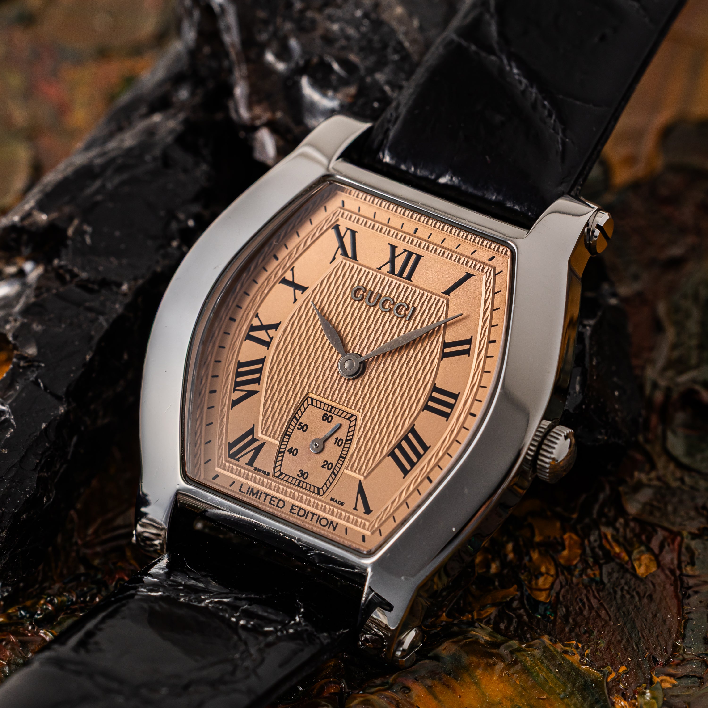 グッチ トノー型 Ref.7600 M 2000年製/平成12年製 手巻き 限定2000本 純正Dバックル付き