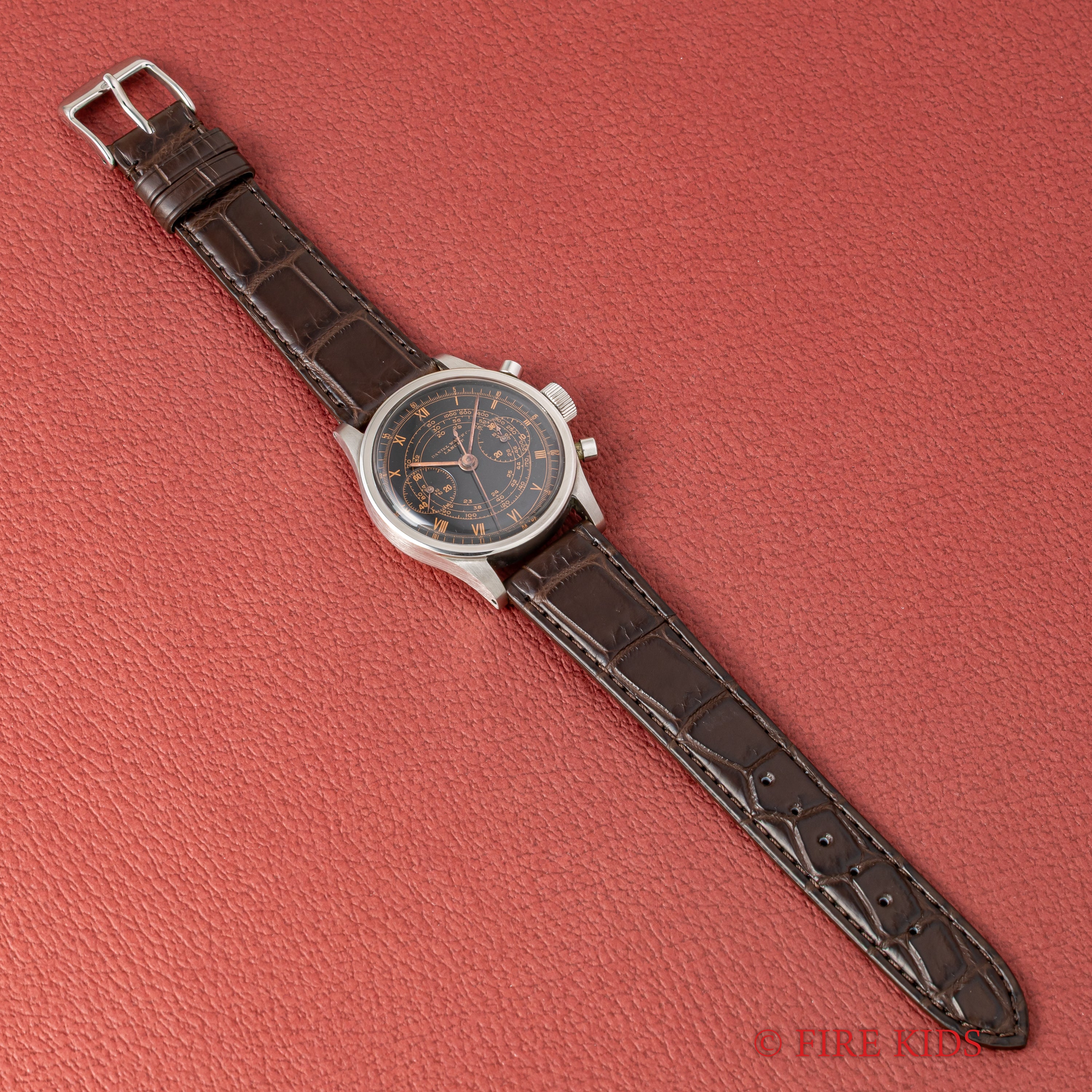 Daniel Watch Co. LANCER クロノグラフ ブラックミラー文字盤 1940年代製 スネイルタキメーター ランデロンムーブ