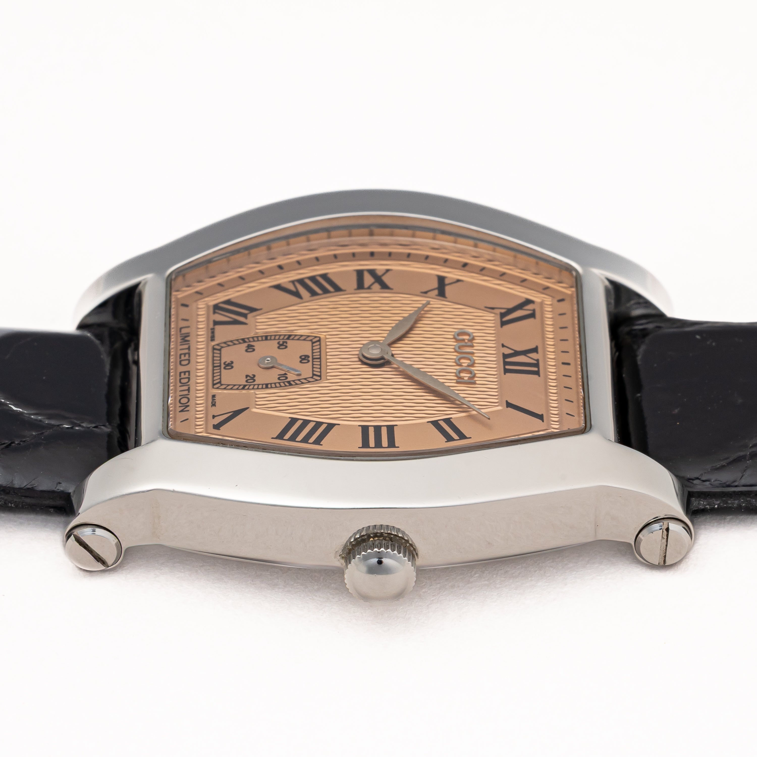 グッチ トノー型 Ref.7600 M 2000年製/平成12年製 手巻き 限定2000本 純正Dバックル付き