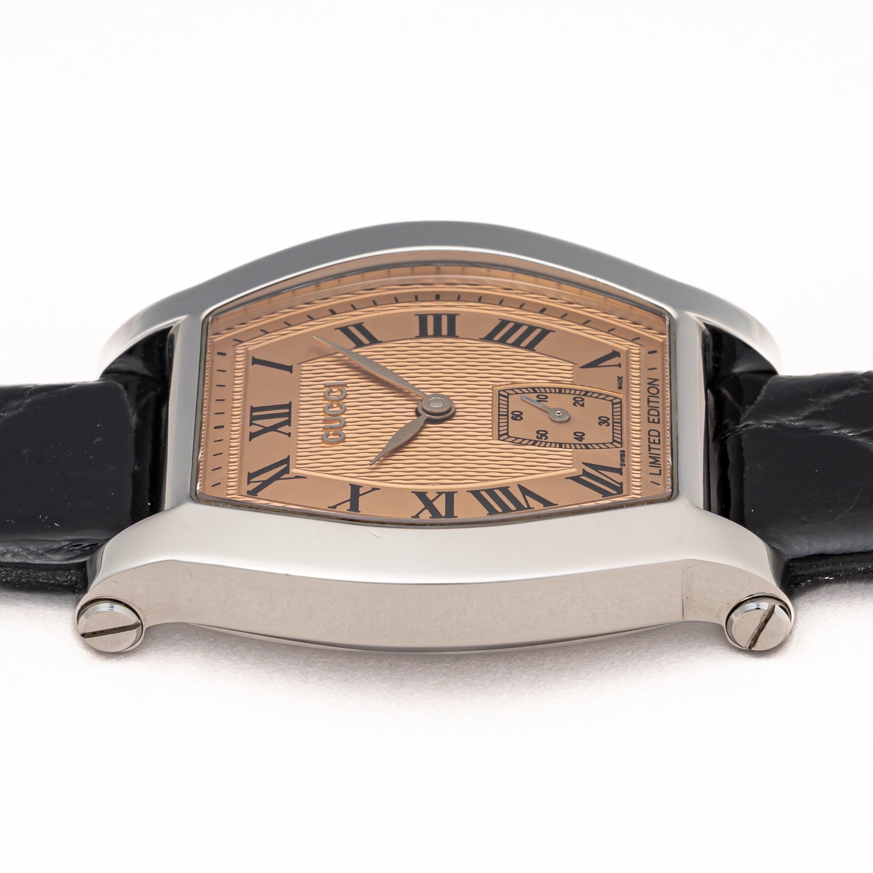 グッチ トノー型 Ref.7600 M 2000年製/平成12年製 手巻き 限定2000本 純正Dバックル付き