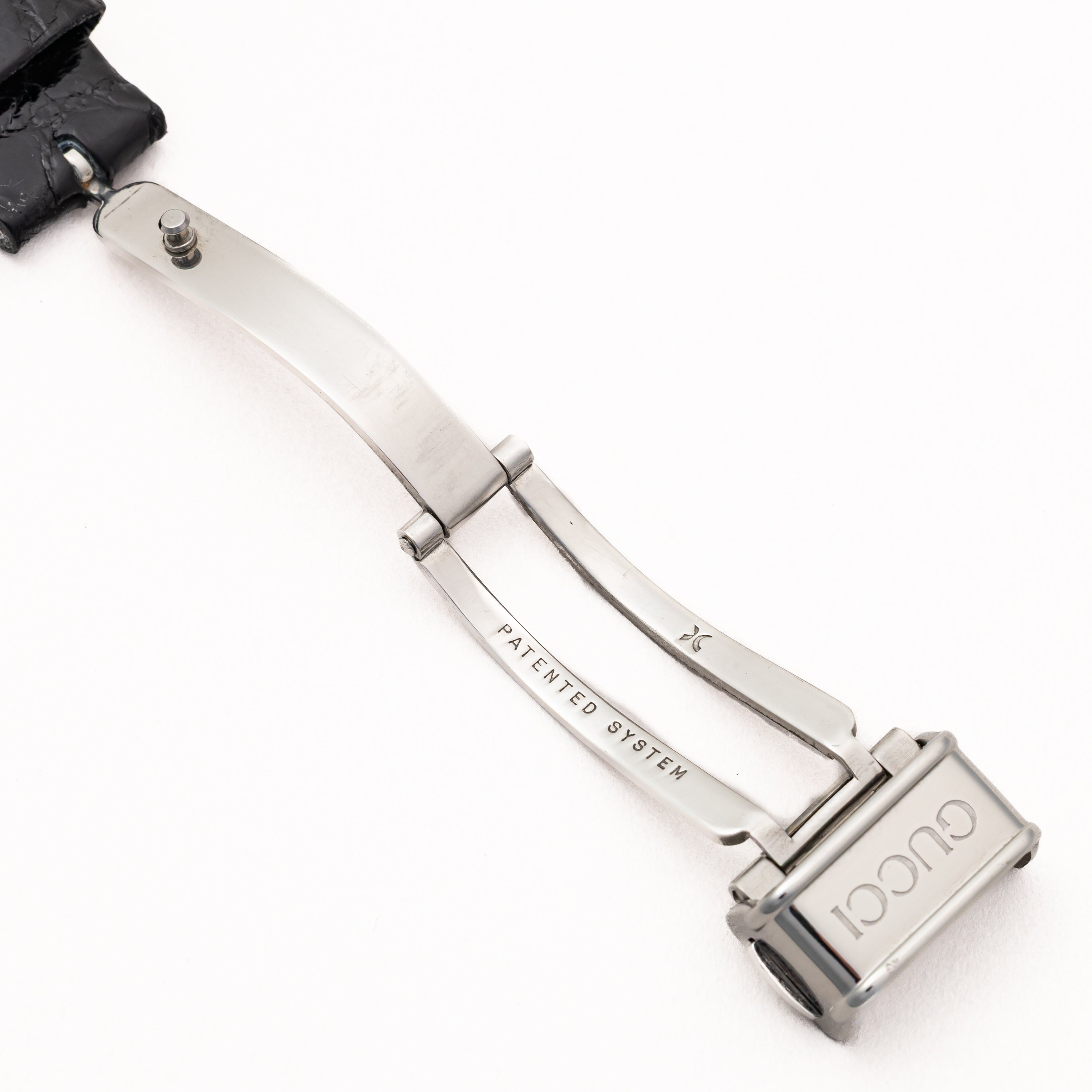 グッチ トノー型 Ref.7600 M 2000年製/平成12年製 手巻き 限定2000本 純正Dバックル付き