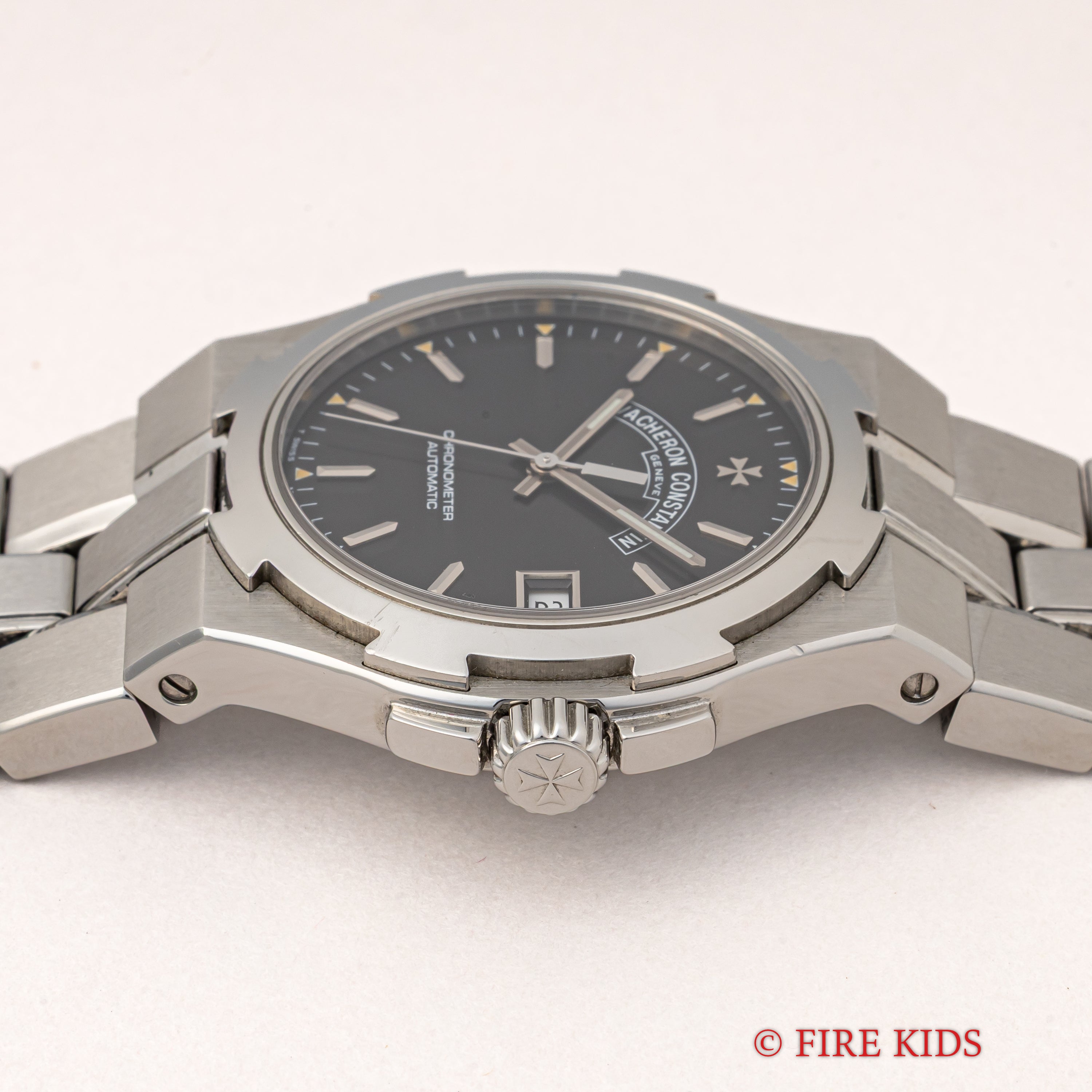 ヴァシュロン・コンスタンタン オーヴァーシーズ 37mm 1999年製 箱、クロノメーター証明書、修理明細付き