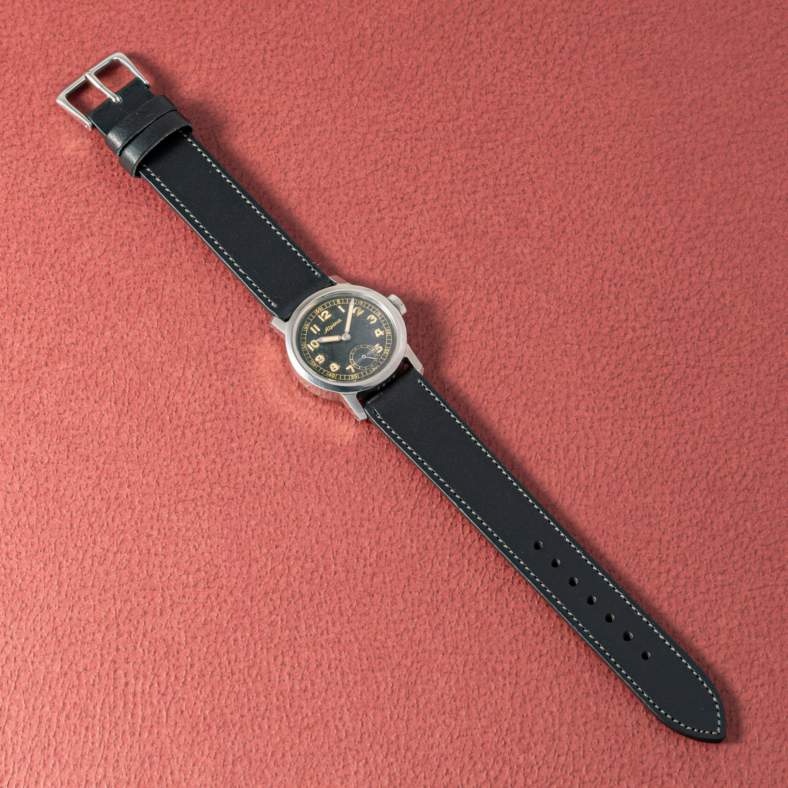 アルピナ FBケース ブラックアラビアダイヤル 1940年代製 Cal. 586 スモールセコンド