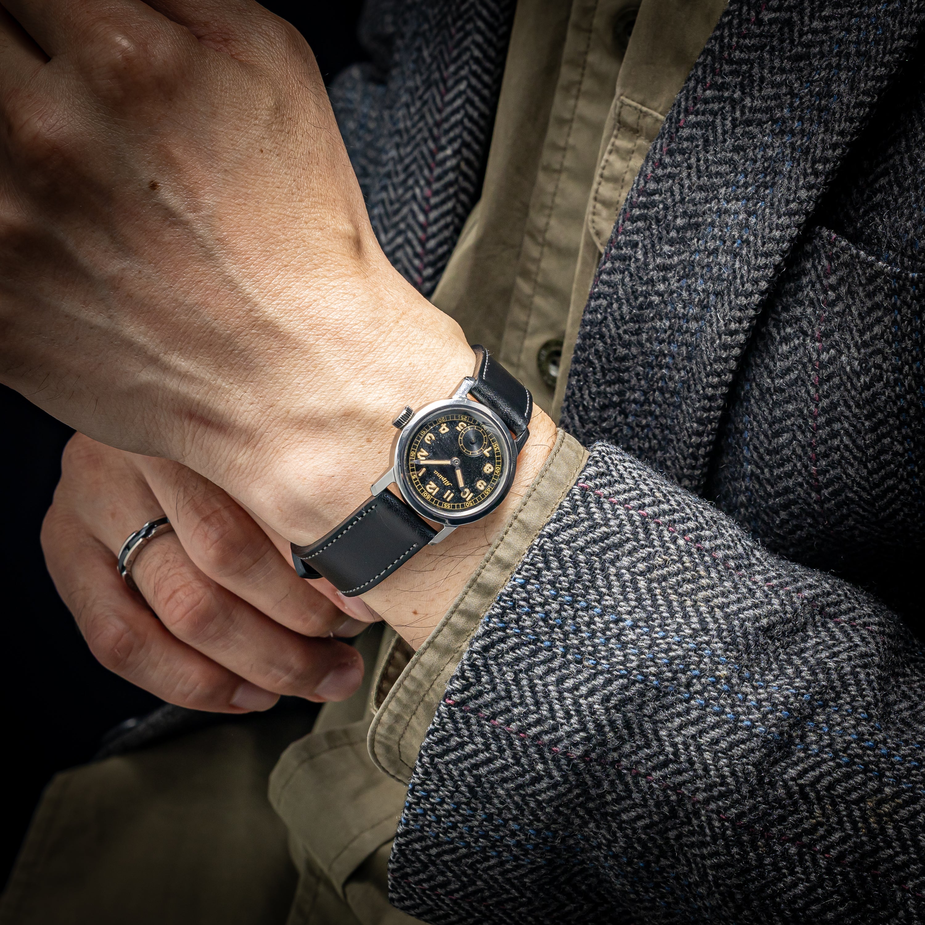 アルピナ FBケース ブラックアラビアダイヤル 1940年代製 Cal. 586 スモールセコンド