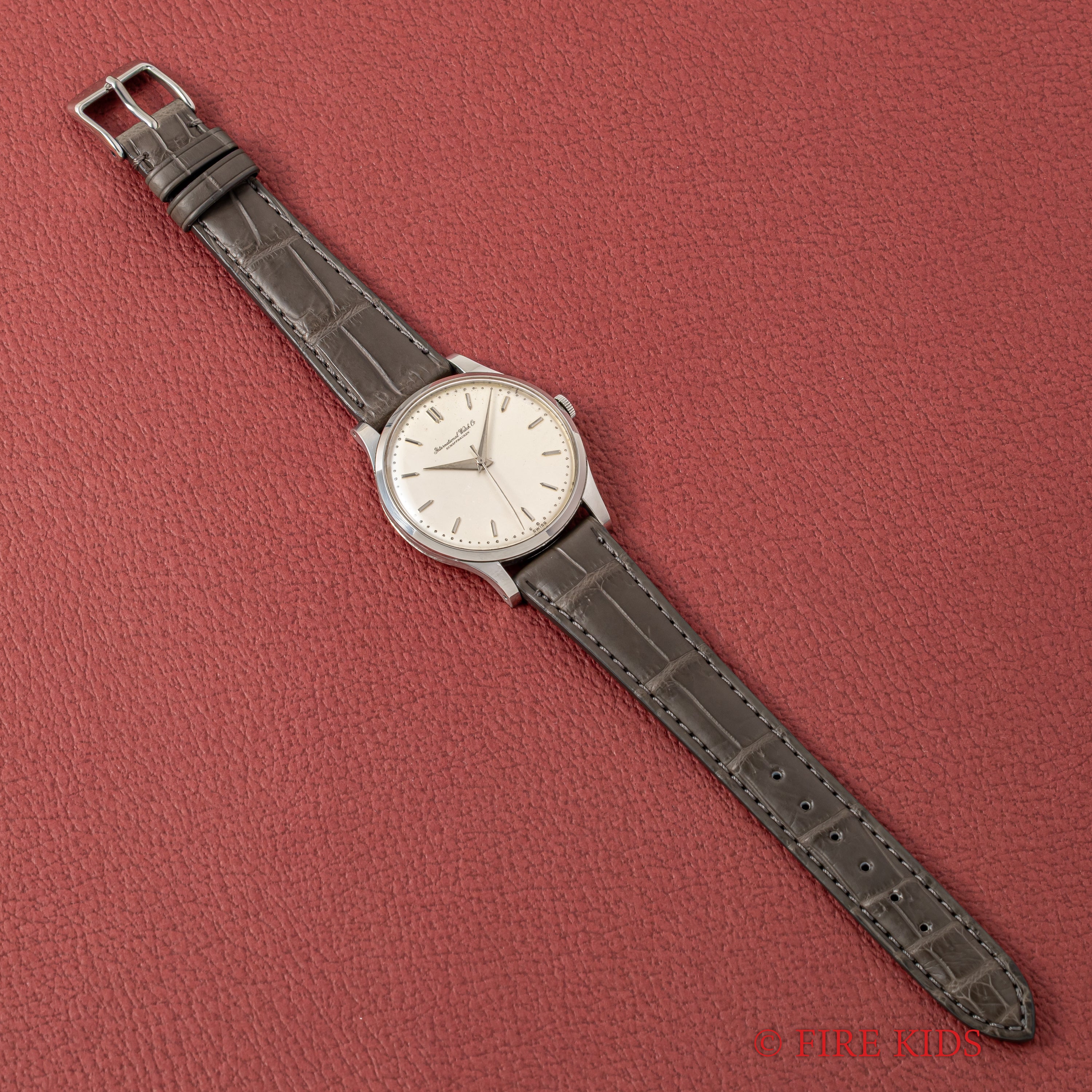 IWC ラウンドケース 1958年製 手巻き Cal.89 砲弾インデックス ビックケース