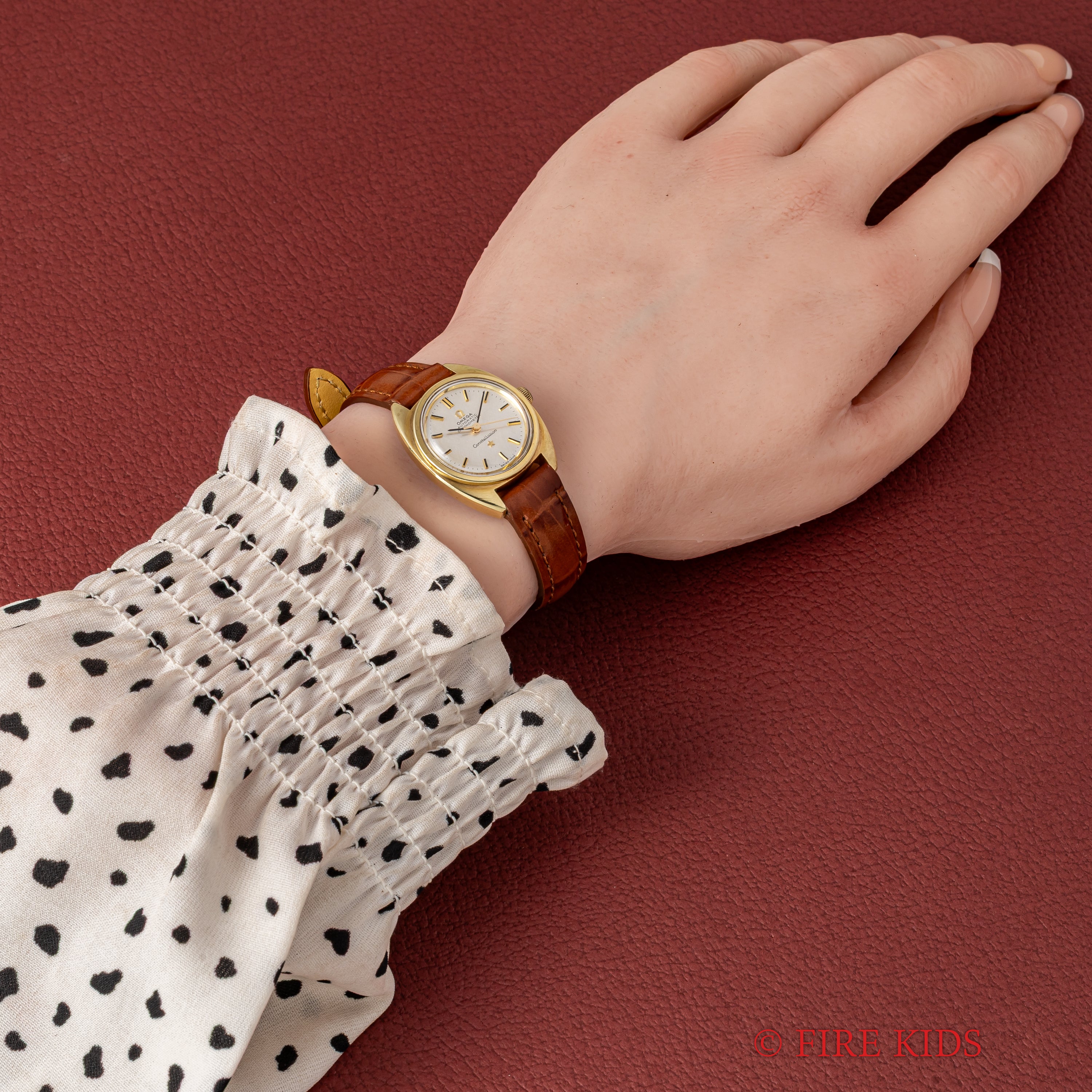 オメガ コンステレーション レディース 金張りステンバック 1968年製 自動巻 Ref.567.001