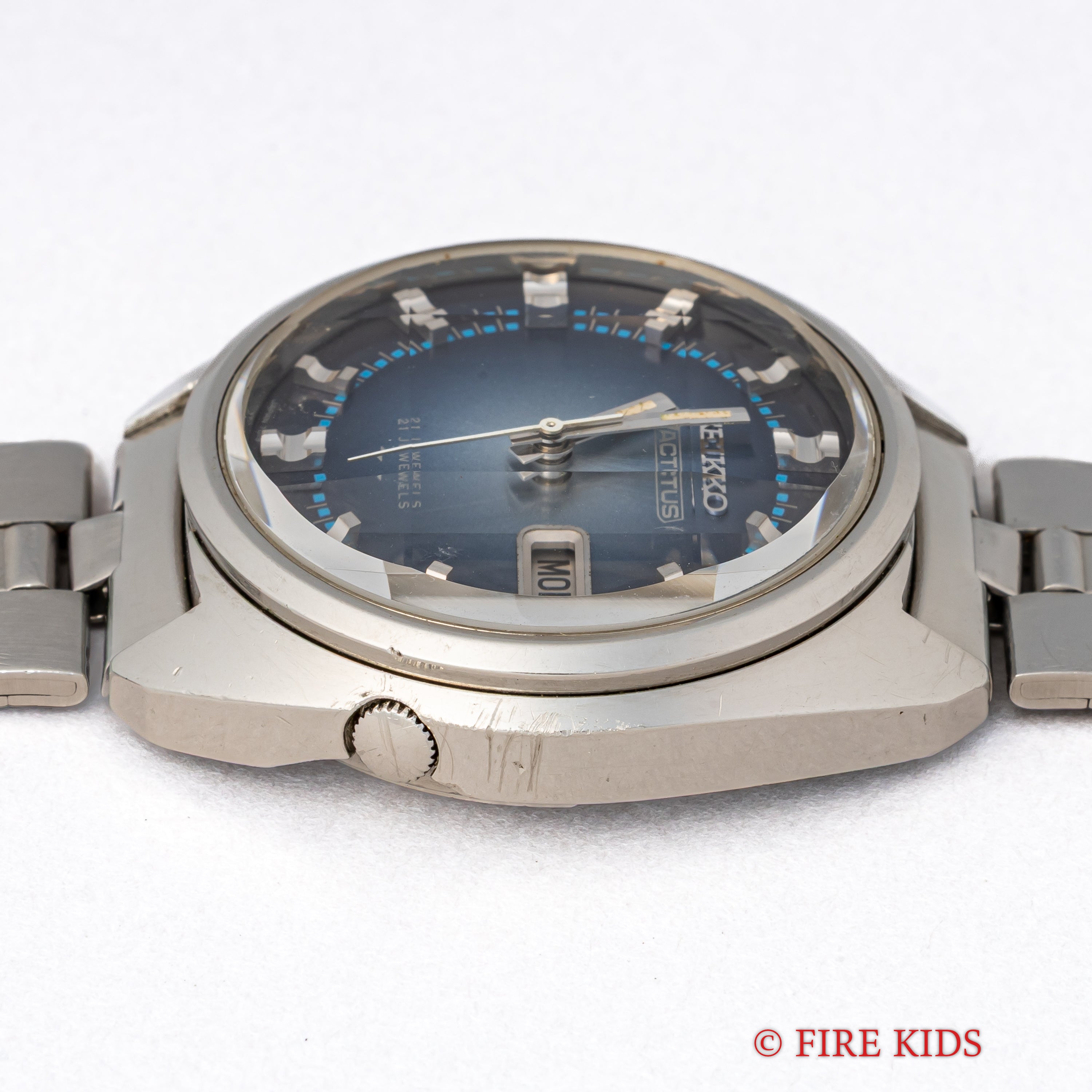 セイコー 5アクタス Ref.7019-7210 純正ブレス付き 1973年製 カットガラス グラデーションダイヤル 自動巻き