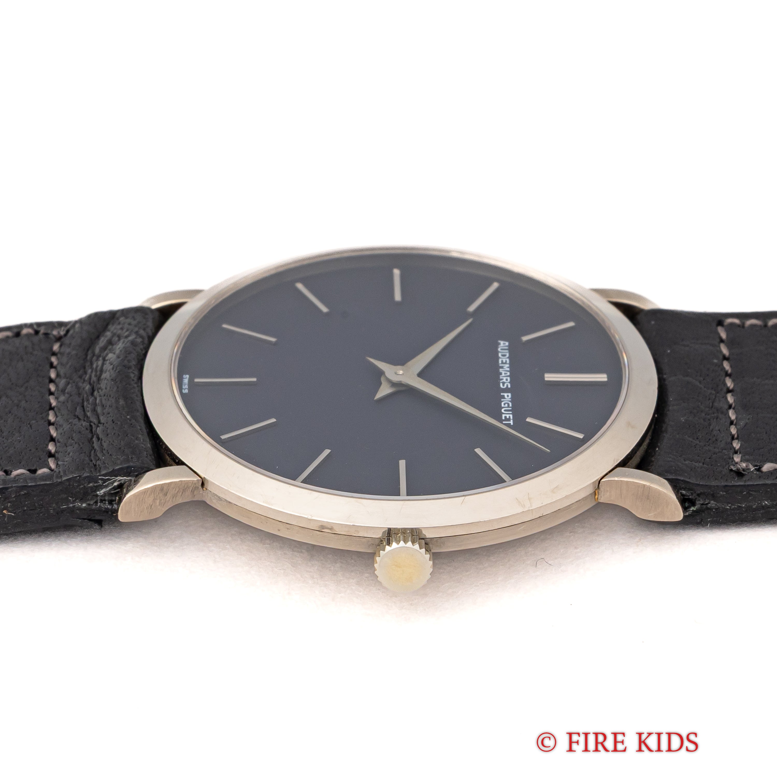 オーデマ・ピゲ 18金無垢ホワイトゴールドケース エクストラフラット 1990年代製 手巻 Cal.2080