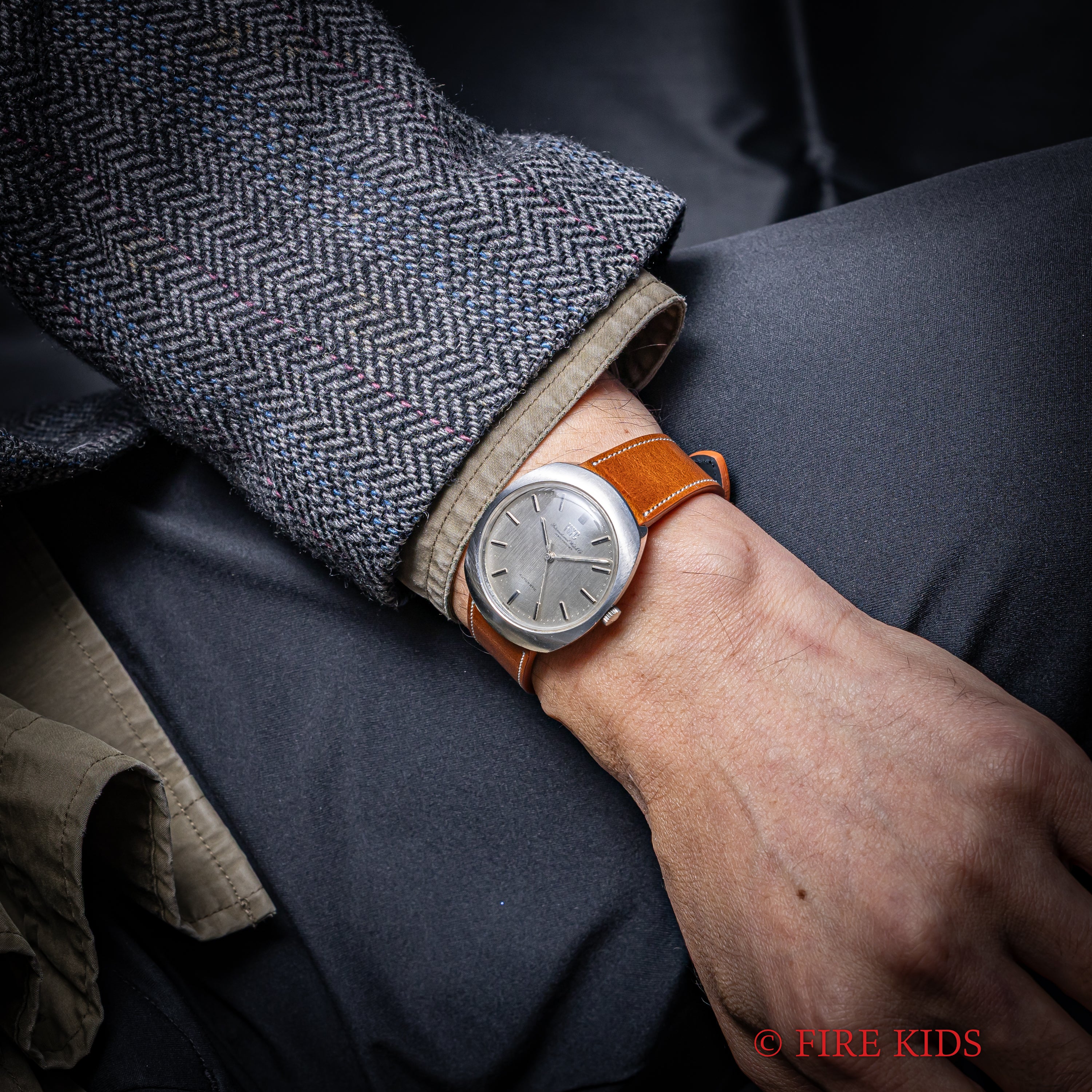 IWC 1969年製 トノーケース ペラトン式自動巻き Cal.854B ノンデイト