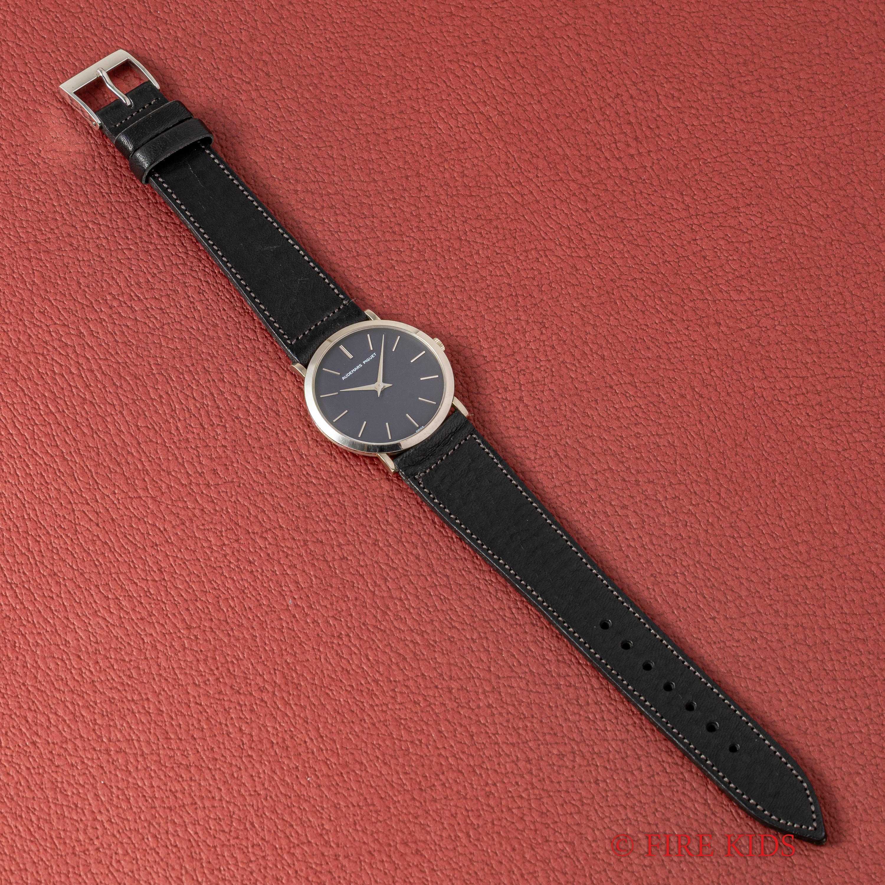 オーデマ・ピゲ 18金無垢ホワイトゴールドケース エクストラフラット 1990年代製 手巻 Cal.2080