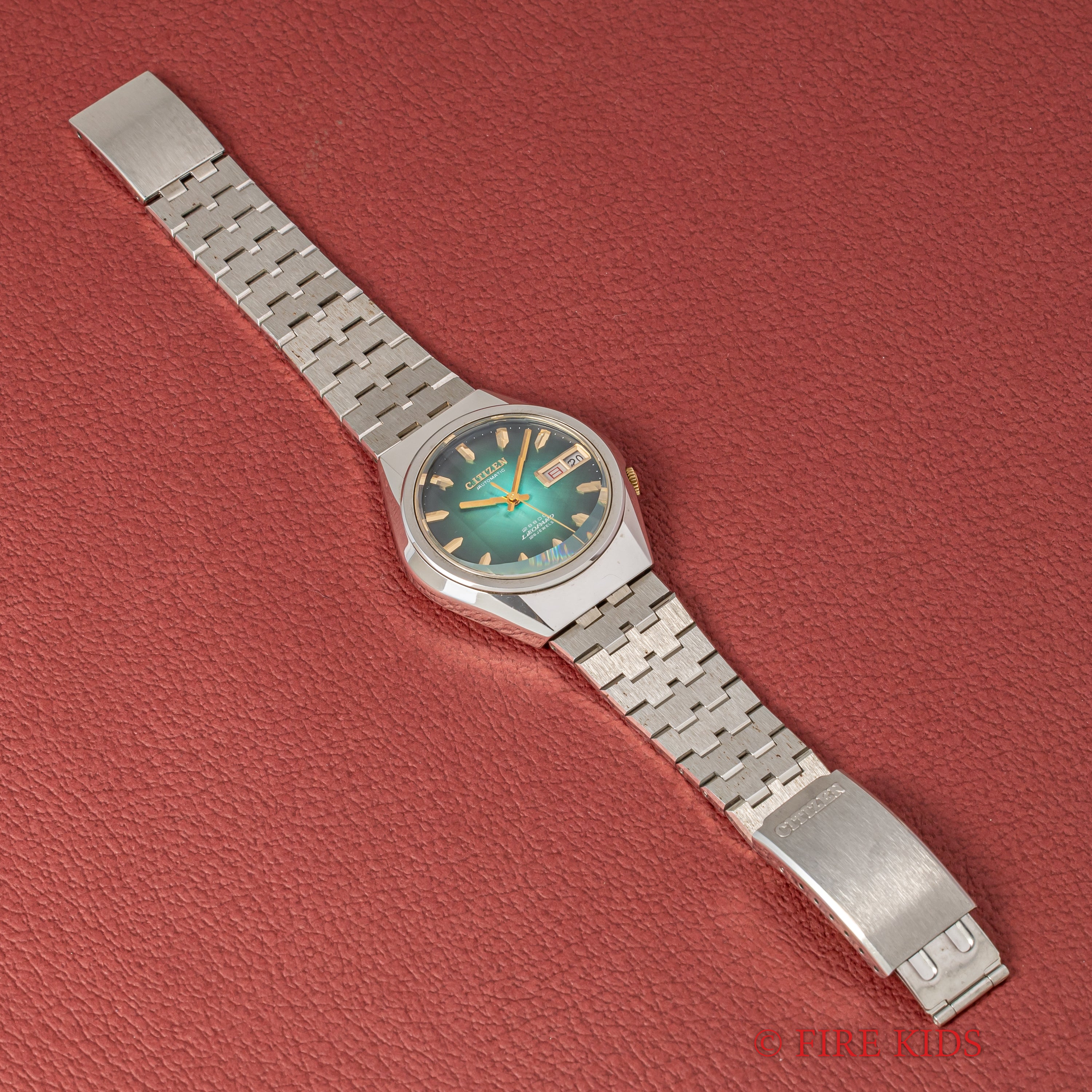 シチズン レオパール 1973年製 カットガラス グリーングラデーションダイヤル タグ付き