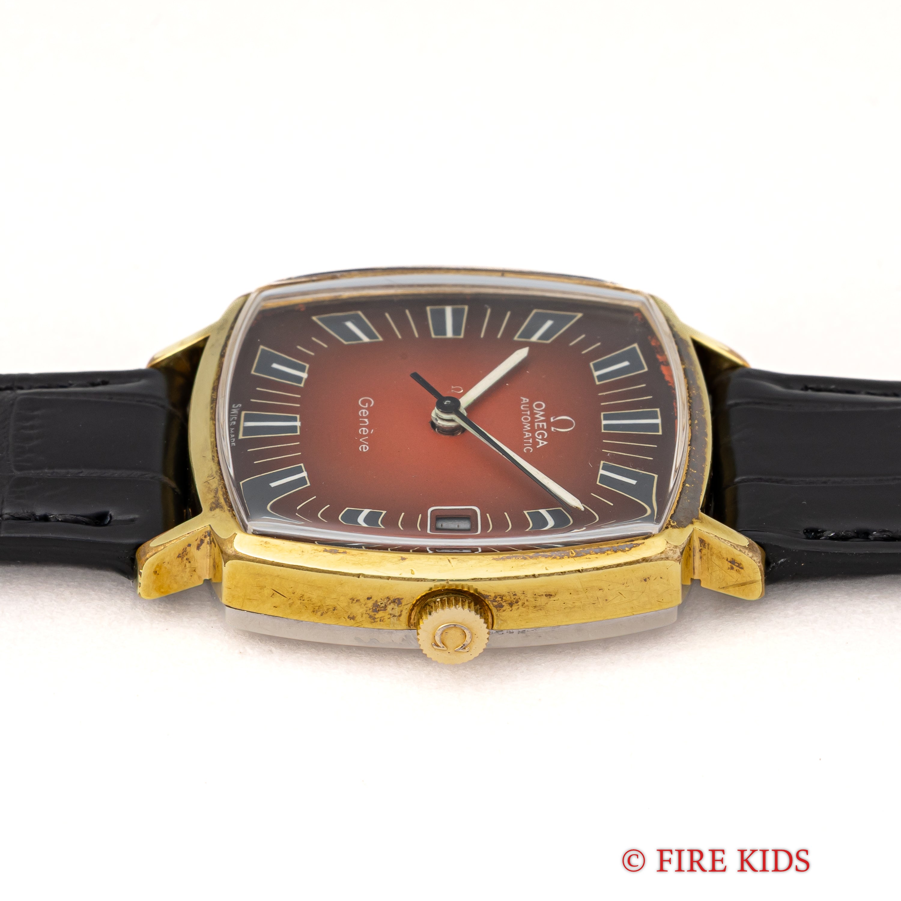 オメガ ジュネーブ スクエアケース 1969年製 オートマチック レッドグラデーションダイヤル 金張り/ステンバック