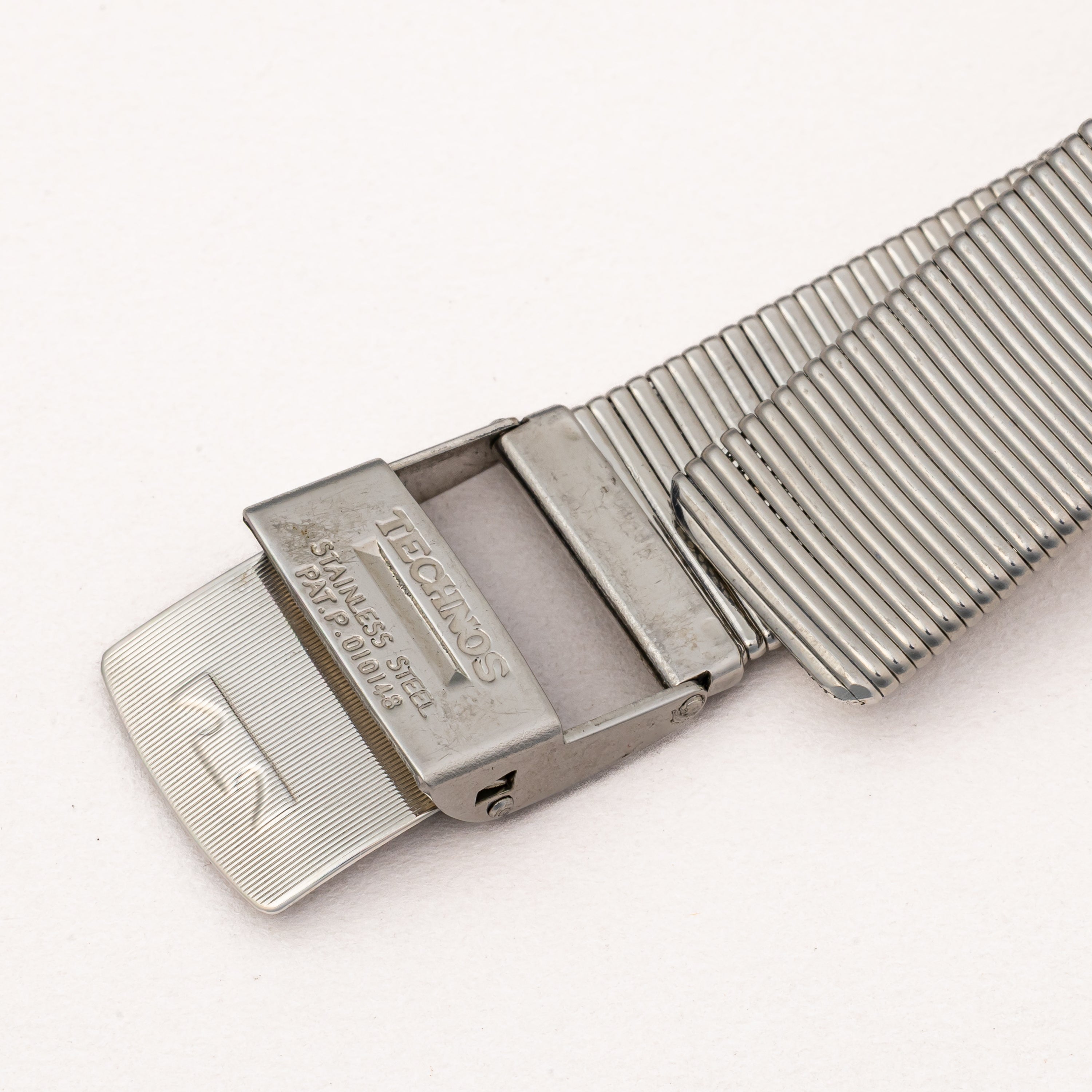 テクノス エルドラド タイガーアイ(虎目石)ダイヤル 1970年代製 自動巻き スタンド付き