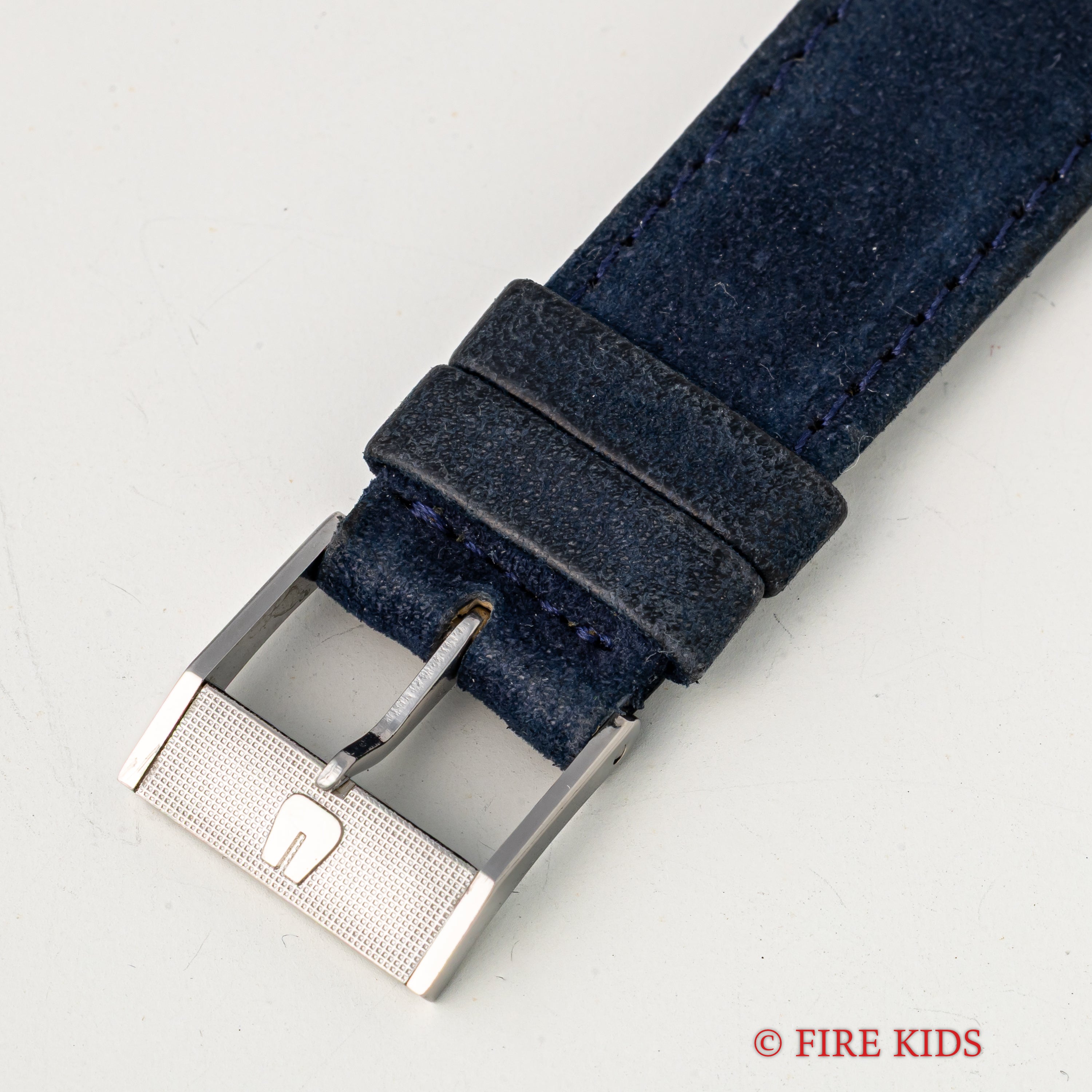 ユニバーサルジュネーブ ホワイトシャドウデイト 自動巻き Ref.867101/20 1970年代製 純正尾錠付き