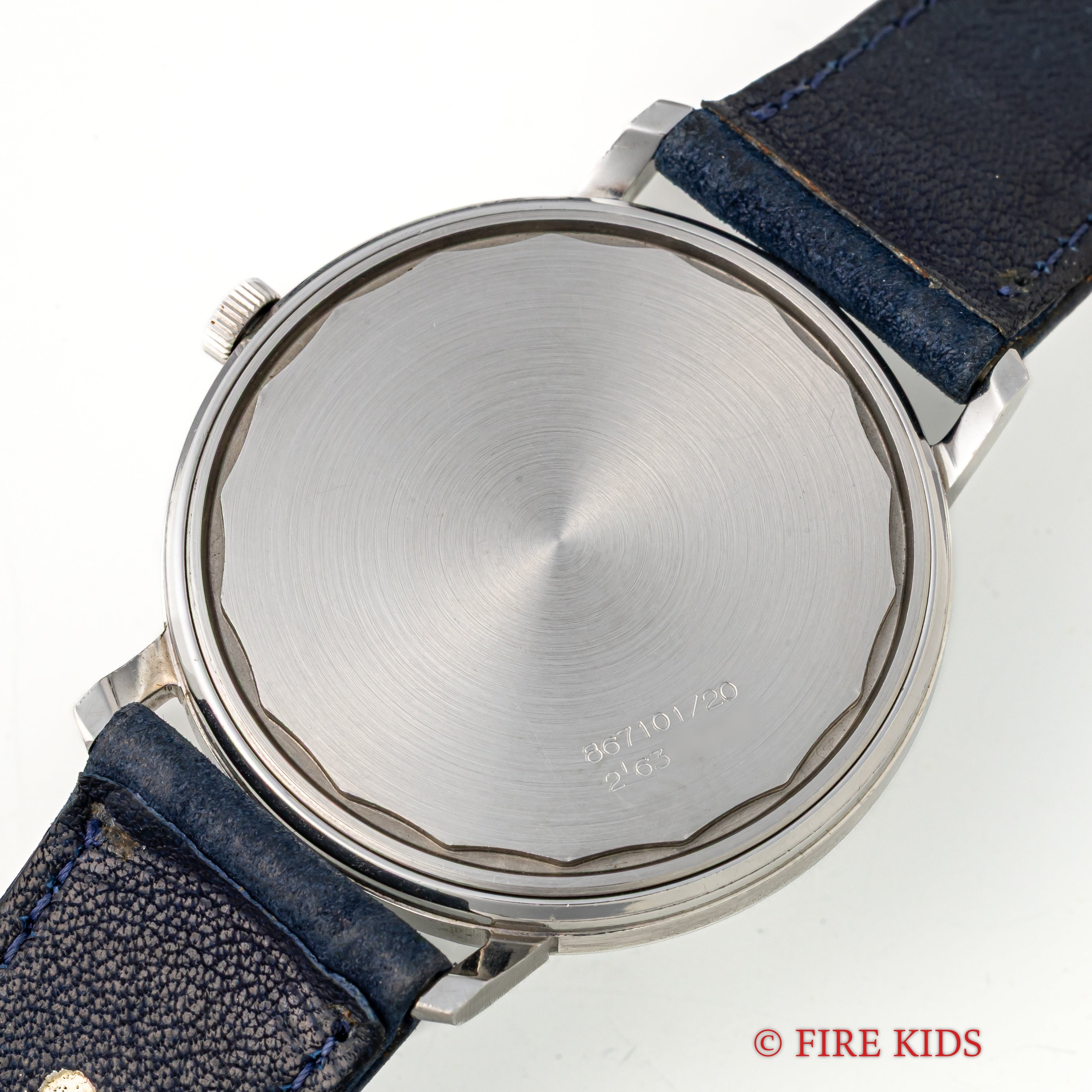 ユニバーサルジュネーブ ホワイトシャドウデイト 自動巻き Ref.867101/20 1970年代製 純正尾錠付き