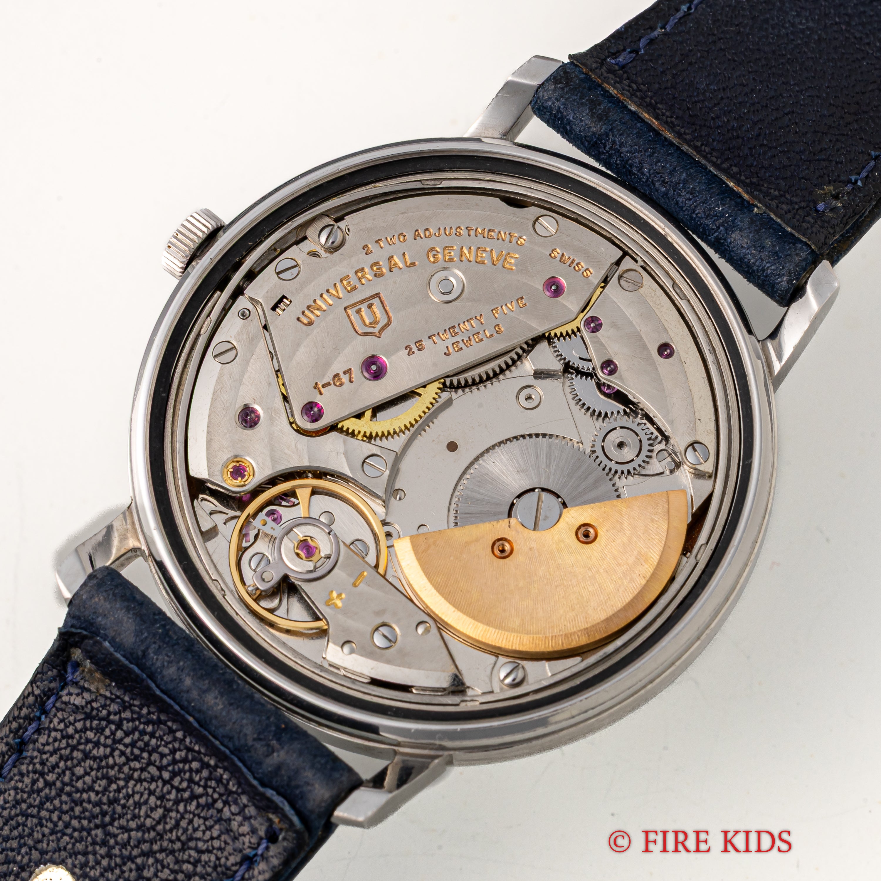 ユニバーサルジュネーブ ホワイトシャドウデイト 自動巻き Ref.867101/20 1970年代製 純正尾錠付き