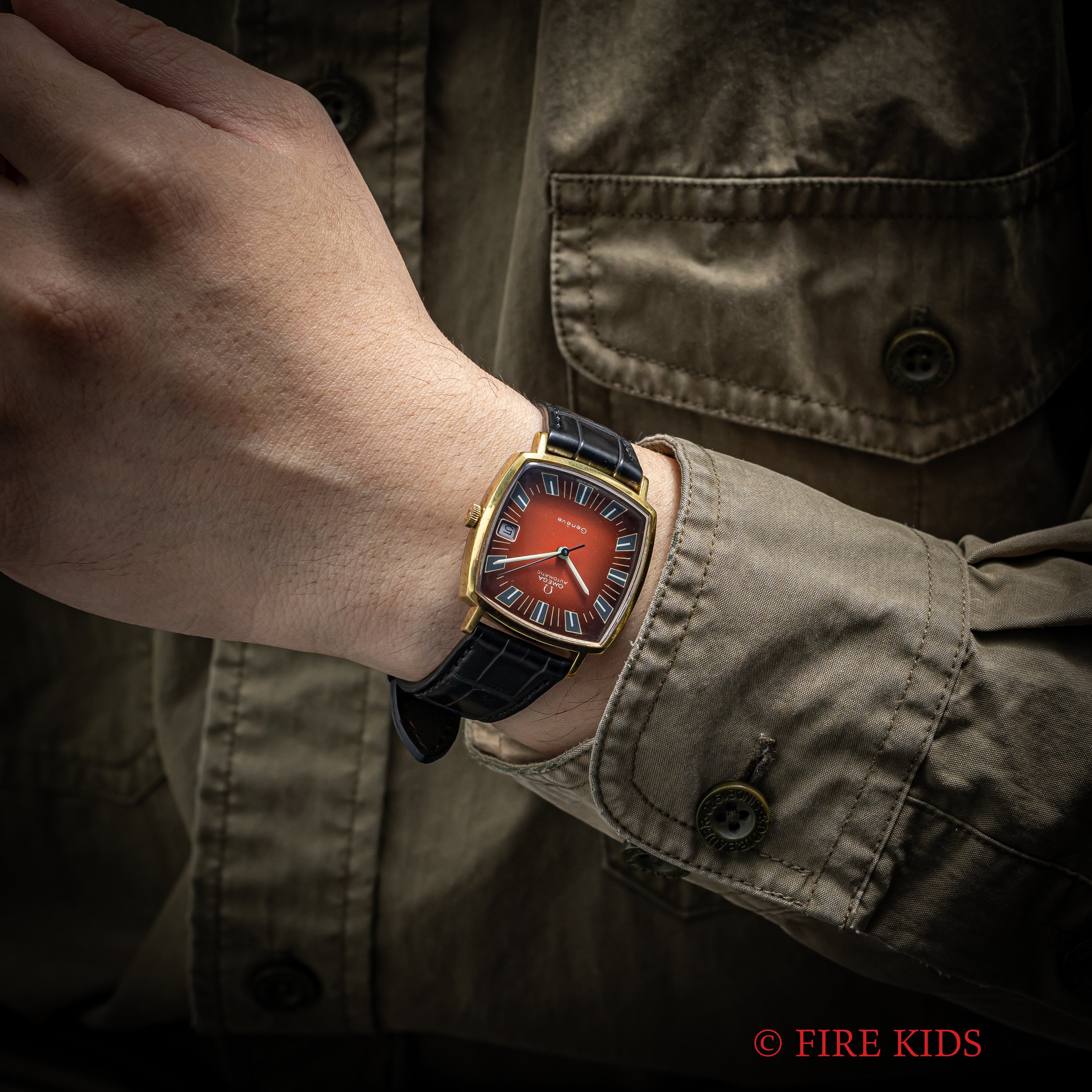 オメガ ジュネーブ スクエアケース 1969年製 オートマチック レッドグラデーションダイヤル 金張り/ステンバック