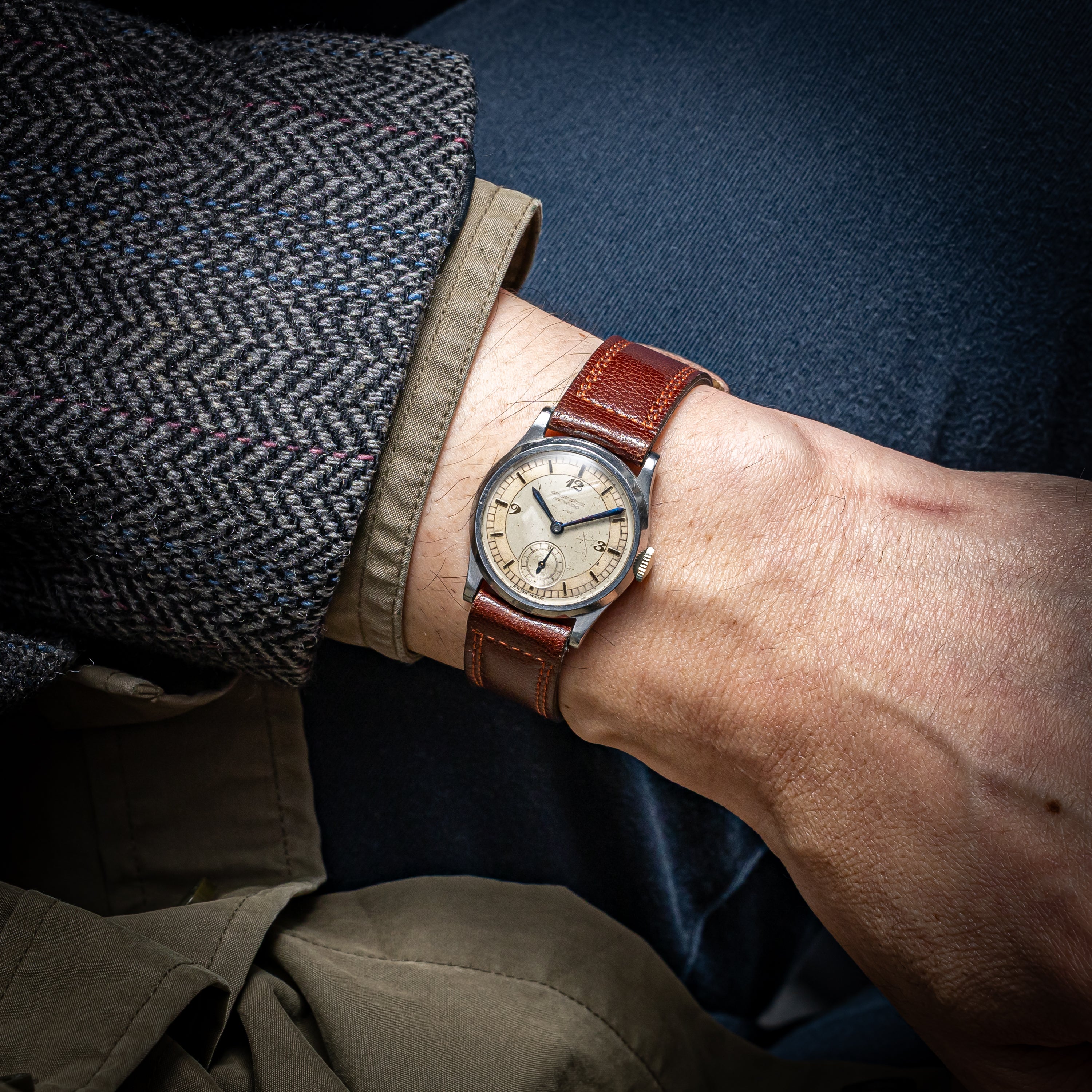 モバード セクターダイヤル ブレゲ数字 手巻き 1940年代製  Cal.150MN