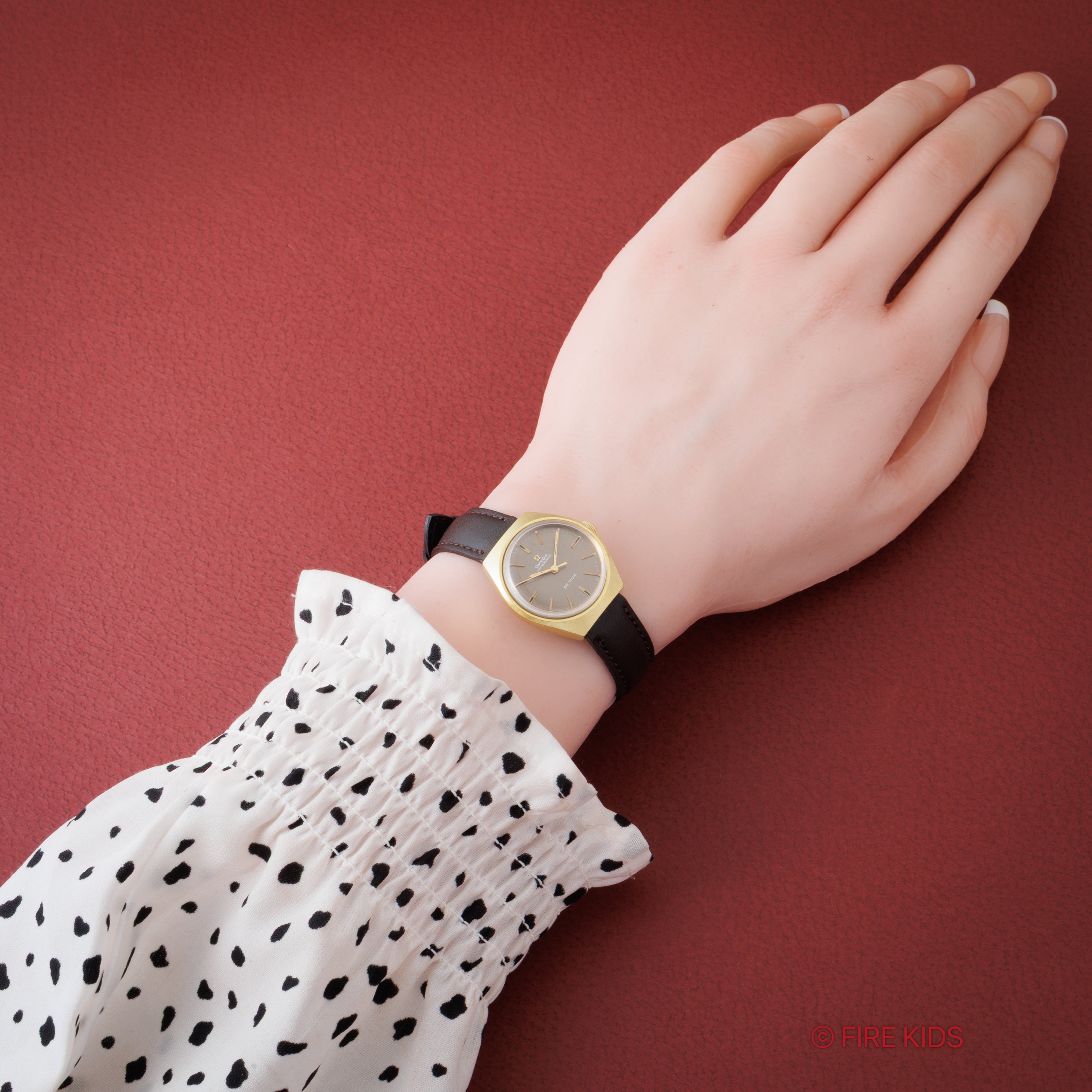 オメガ デヴィル レディースオートマチック グレーダイヤル 1969年製 自動巻 Cal.671