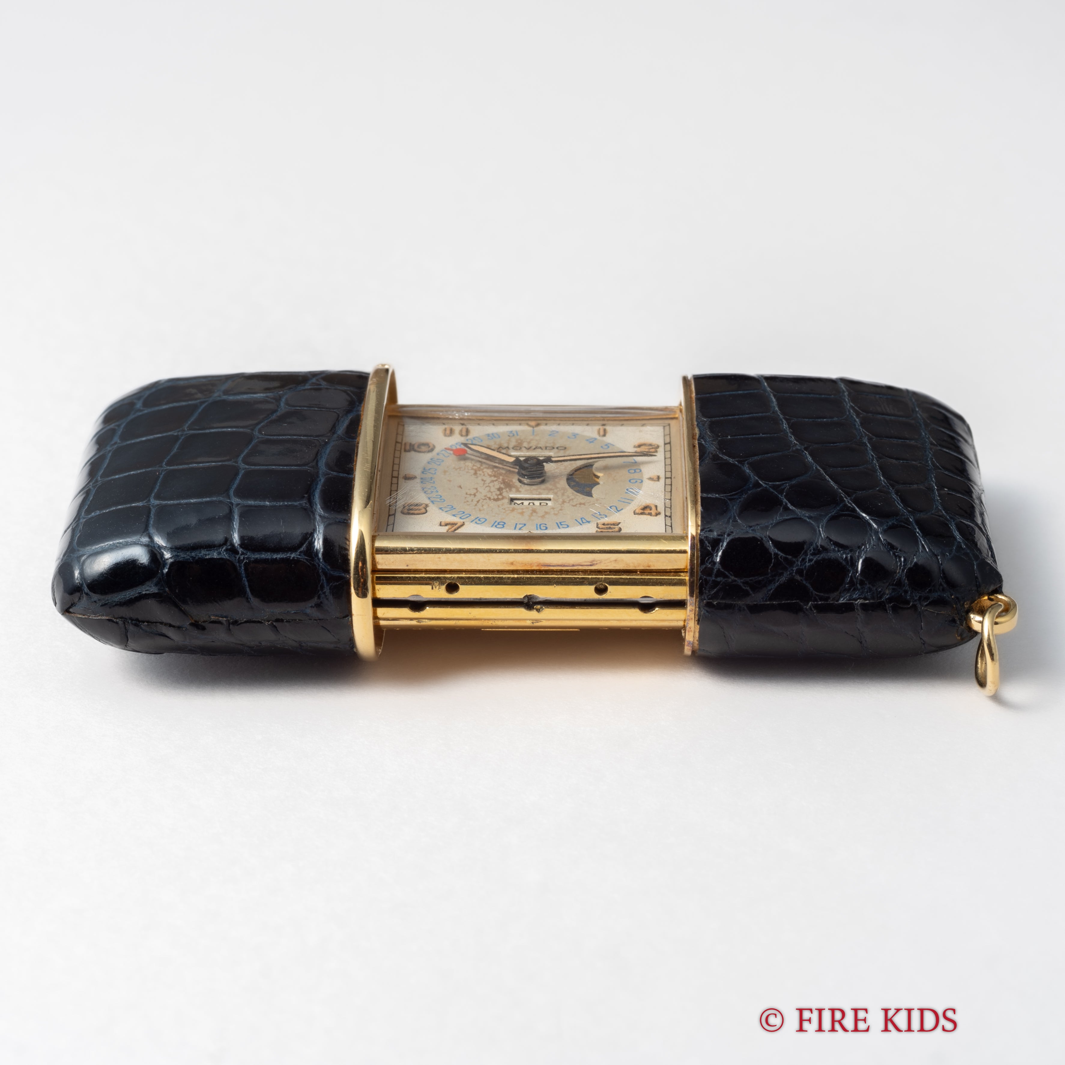 モバード カレンドエルメト トリプルカレンダームーンフェイズ 革巻き トラベルウォッチ 半自動手巻き 1940年代製